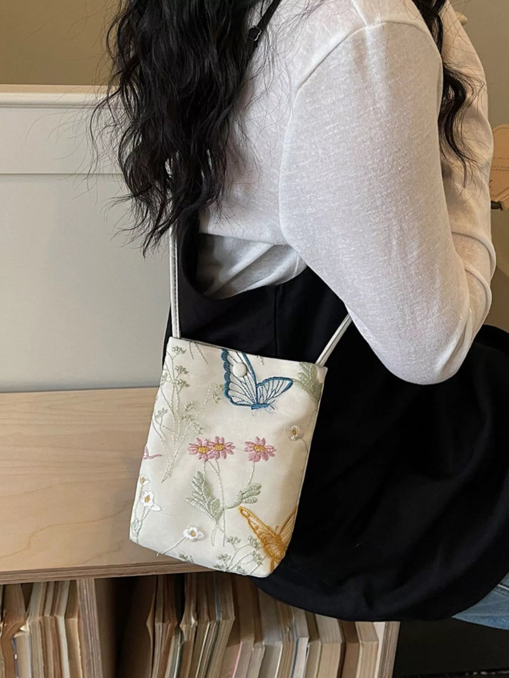 Embroidered Lightweight Crossbody Bag for Women