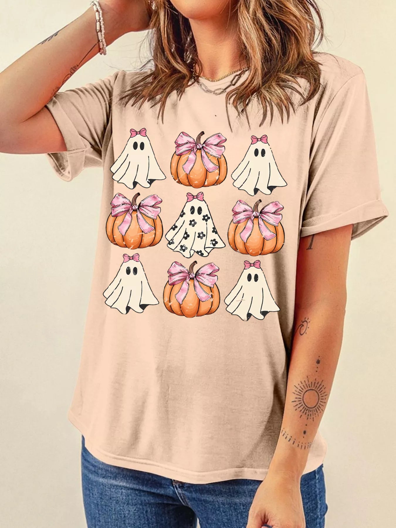 Halloween Bowknot Ghost Pumpkin Graphic T-Shirt in Tan for Women