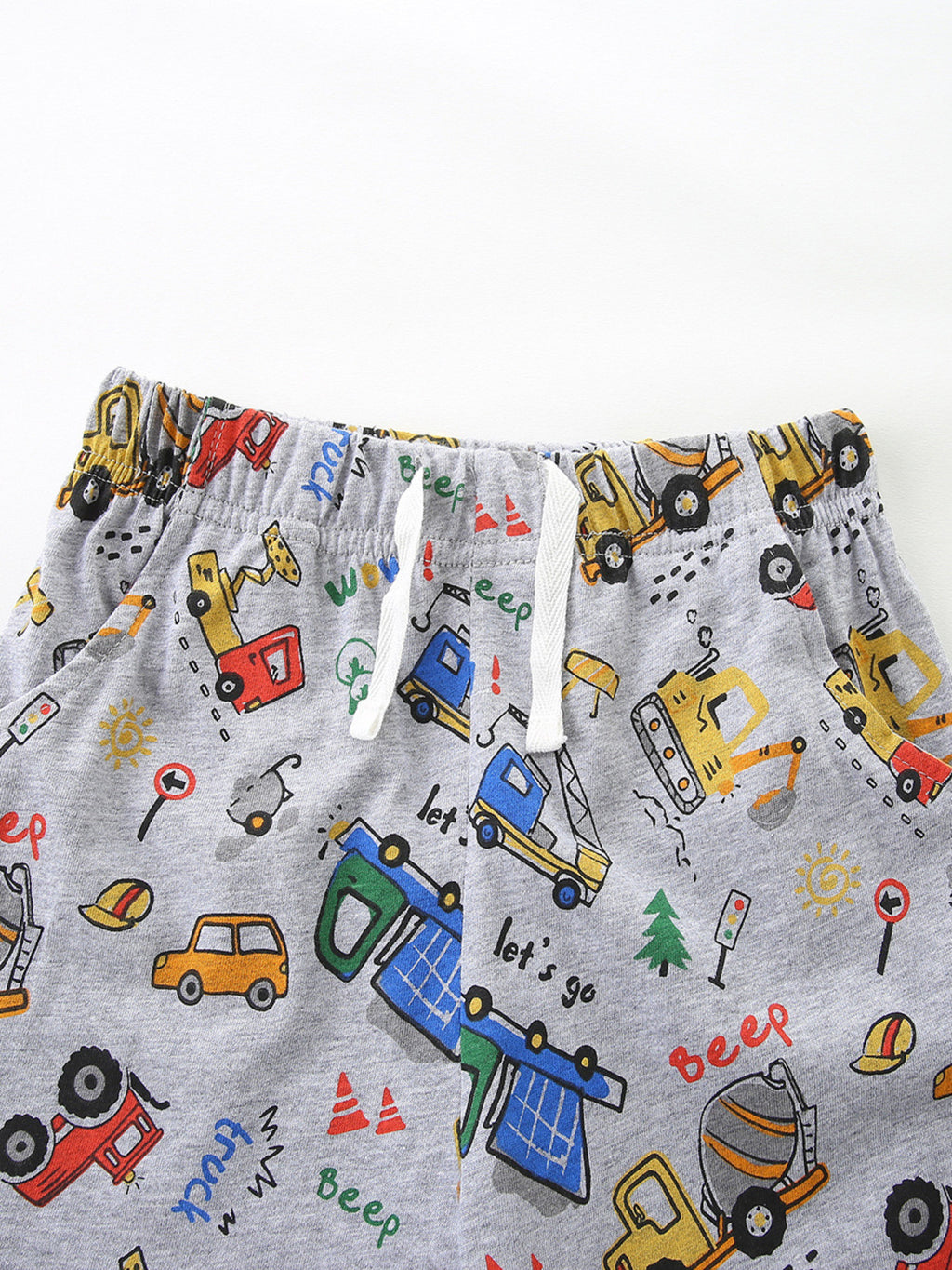 Cartoon Car Print Short Sleeve Tee and Shorts Set in White for Boys
