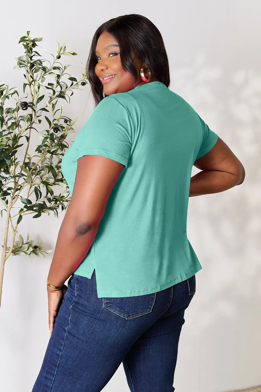 Plus Size Round Neck Short Sleeve T-Shirt in Teal for Women