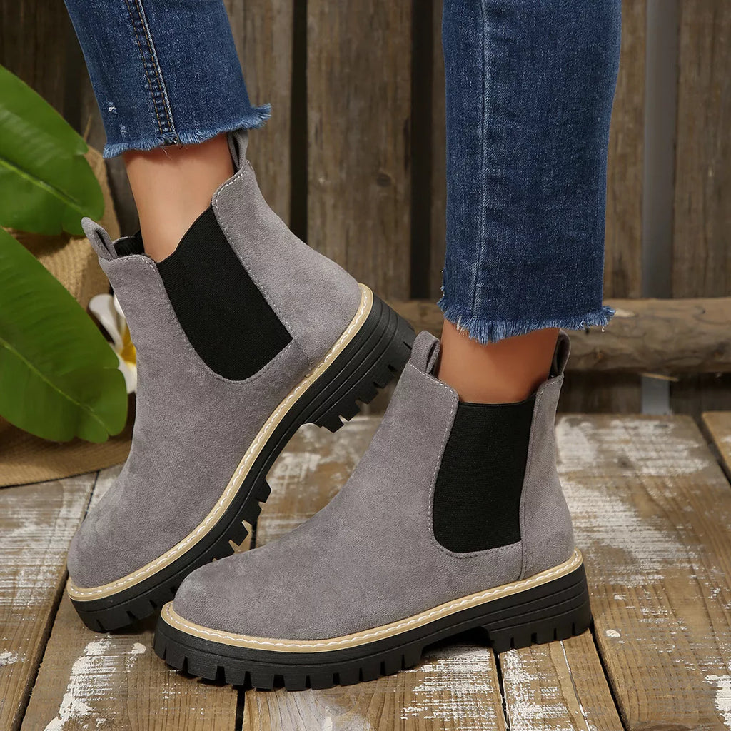 Round Toe Block Heels Boots in Brown for Women