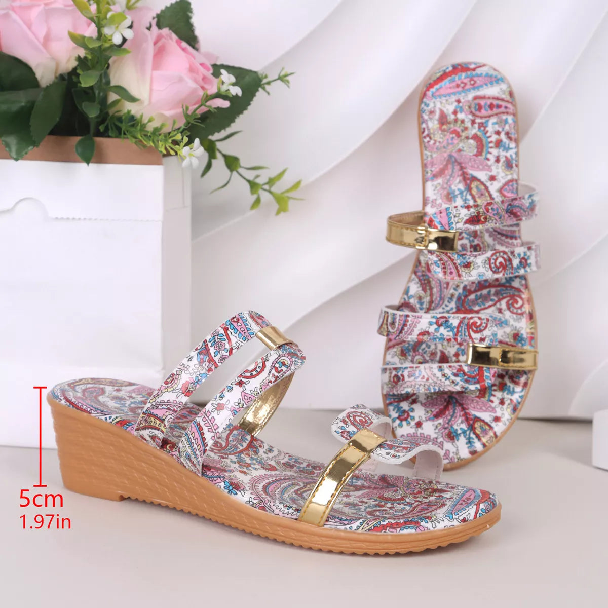 Open Toe Wedge Sandals in Red in White for Women
