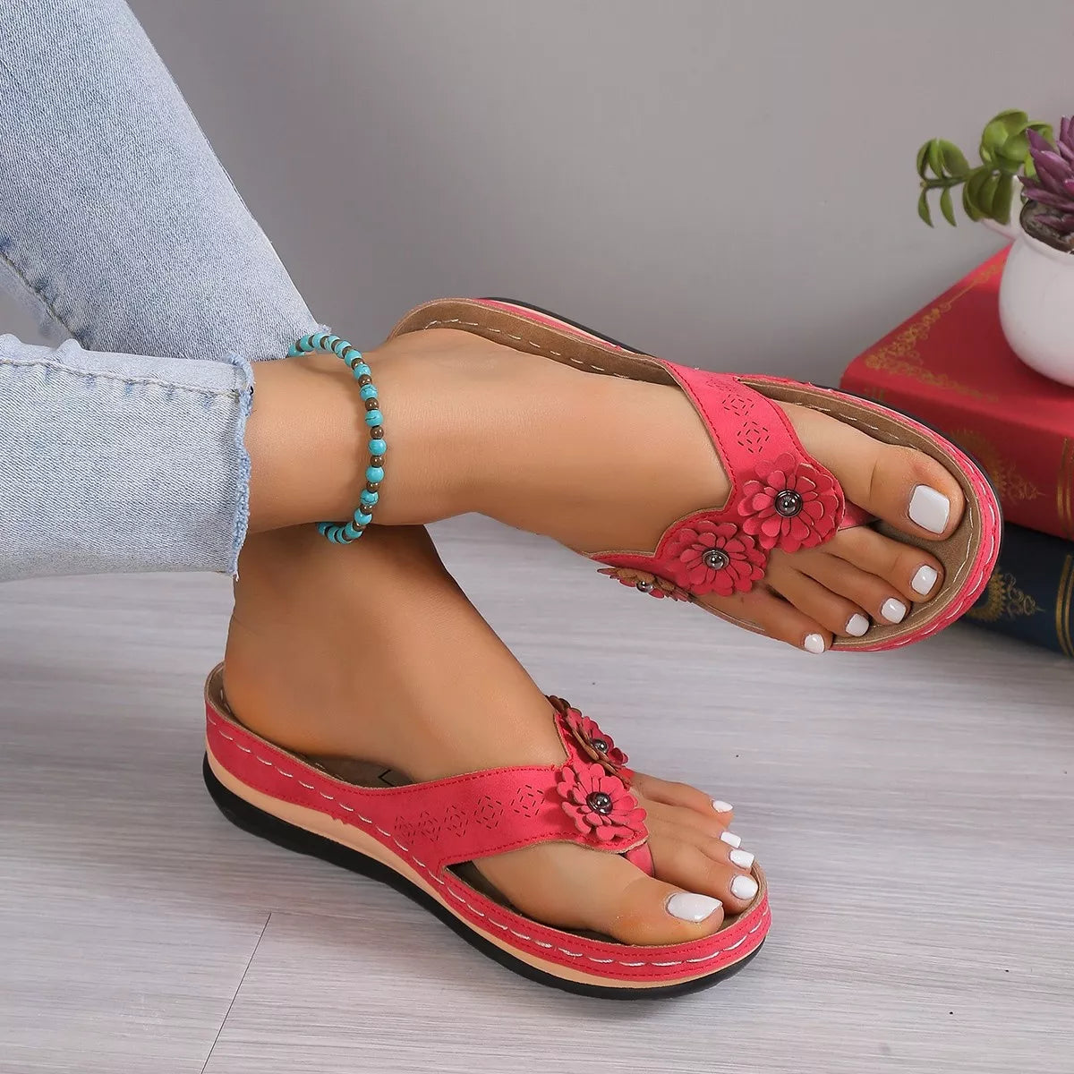 Toe Post Wedge Sandals in Classic in Black for Women