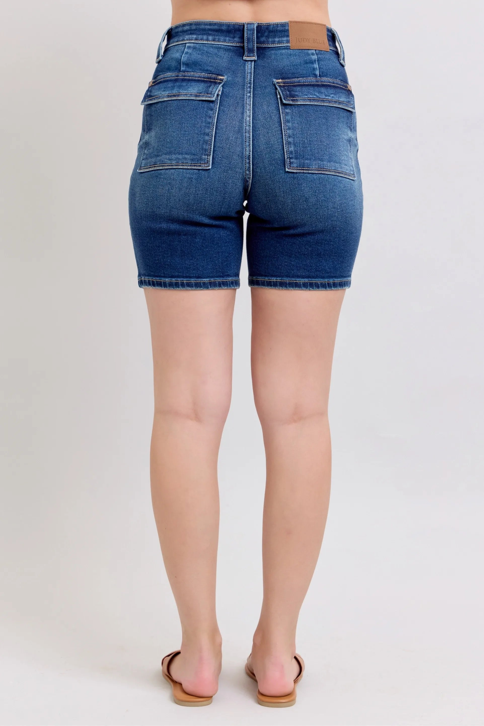 High Waist Bermudas Jeans W/ Back Flap Pockets Plus Size in Dark for Women