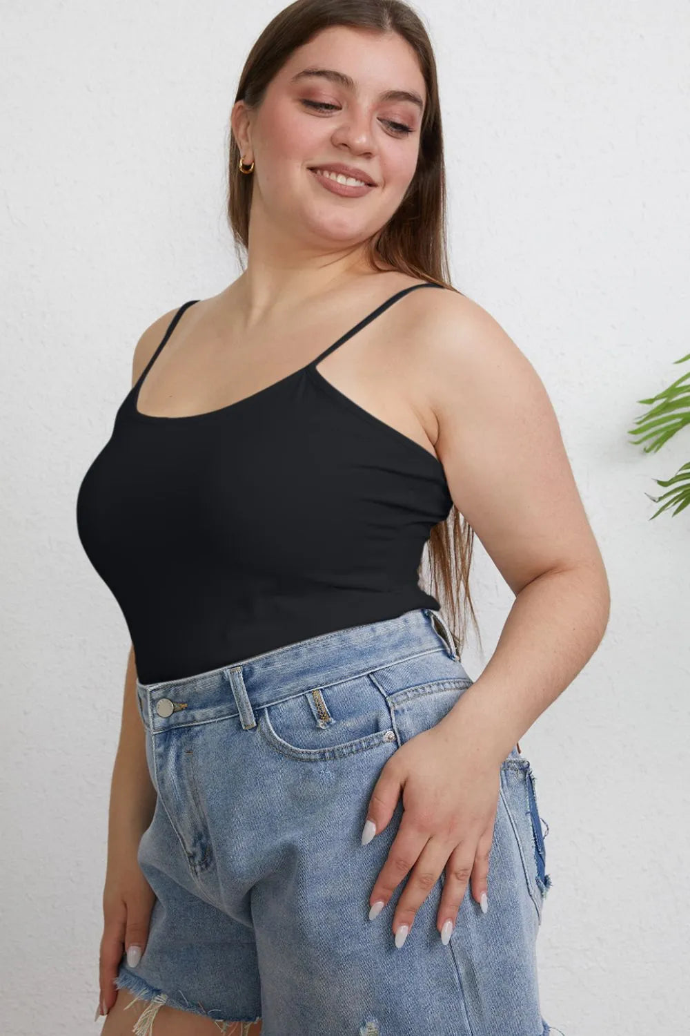 Round Neck Slim Cami Plus Size in Black for Women