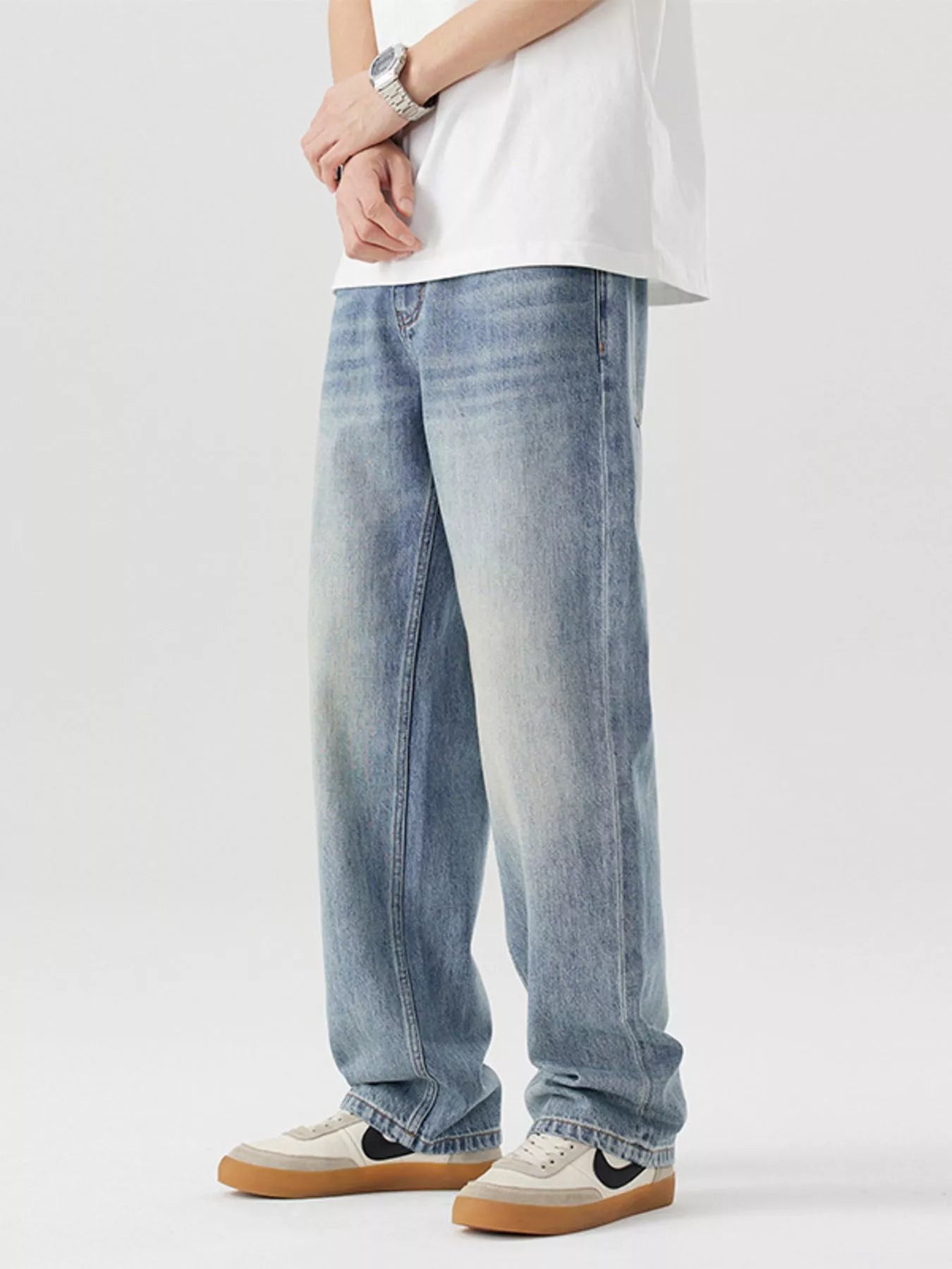 Vintage Wash Loose Fit Jeans in Blue for Men