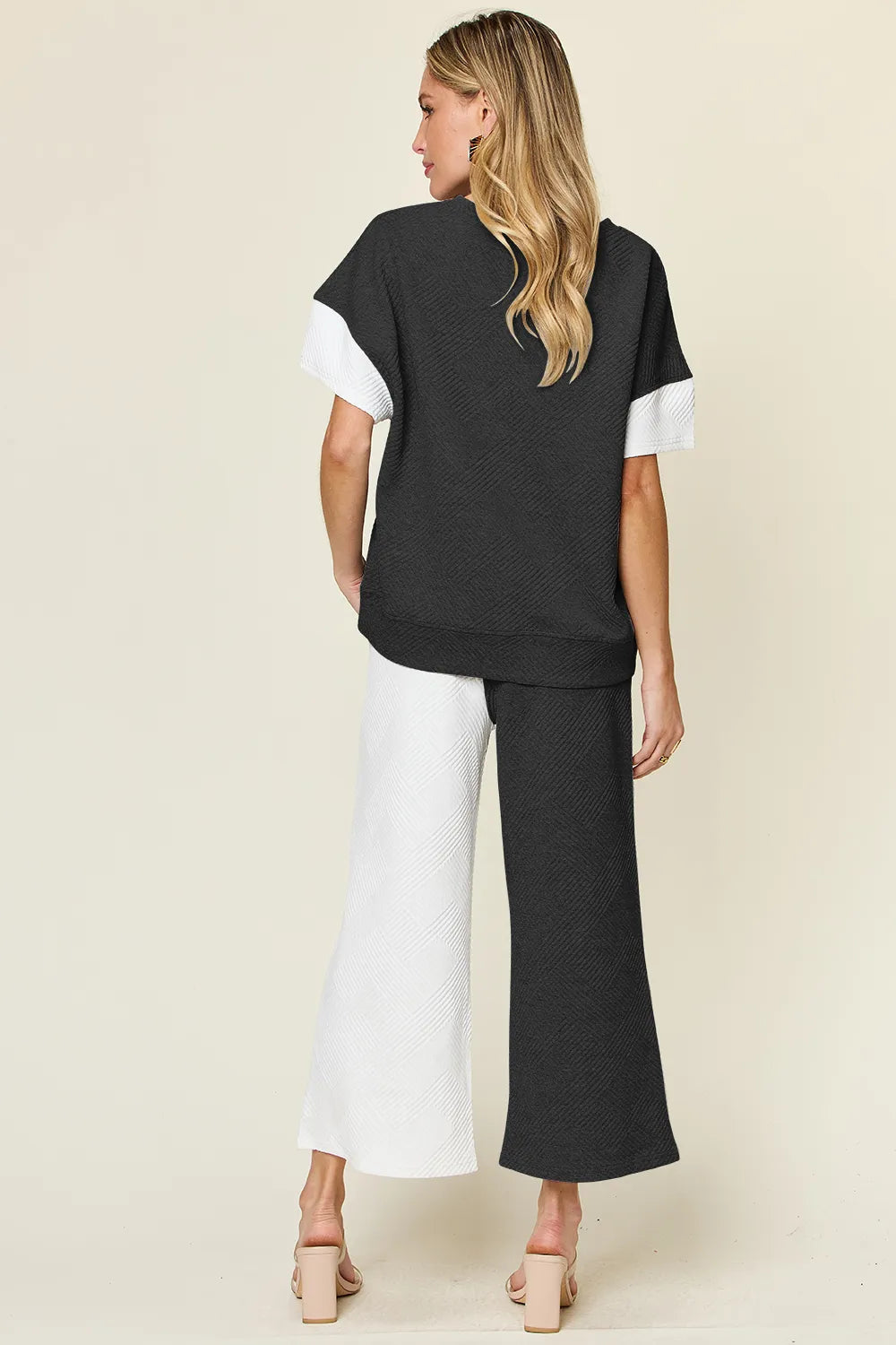 Plus Size Texture Contrast T-Shirt and Wide Leg Pants Set in Light Gray for Women