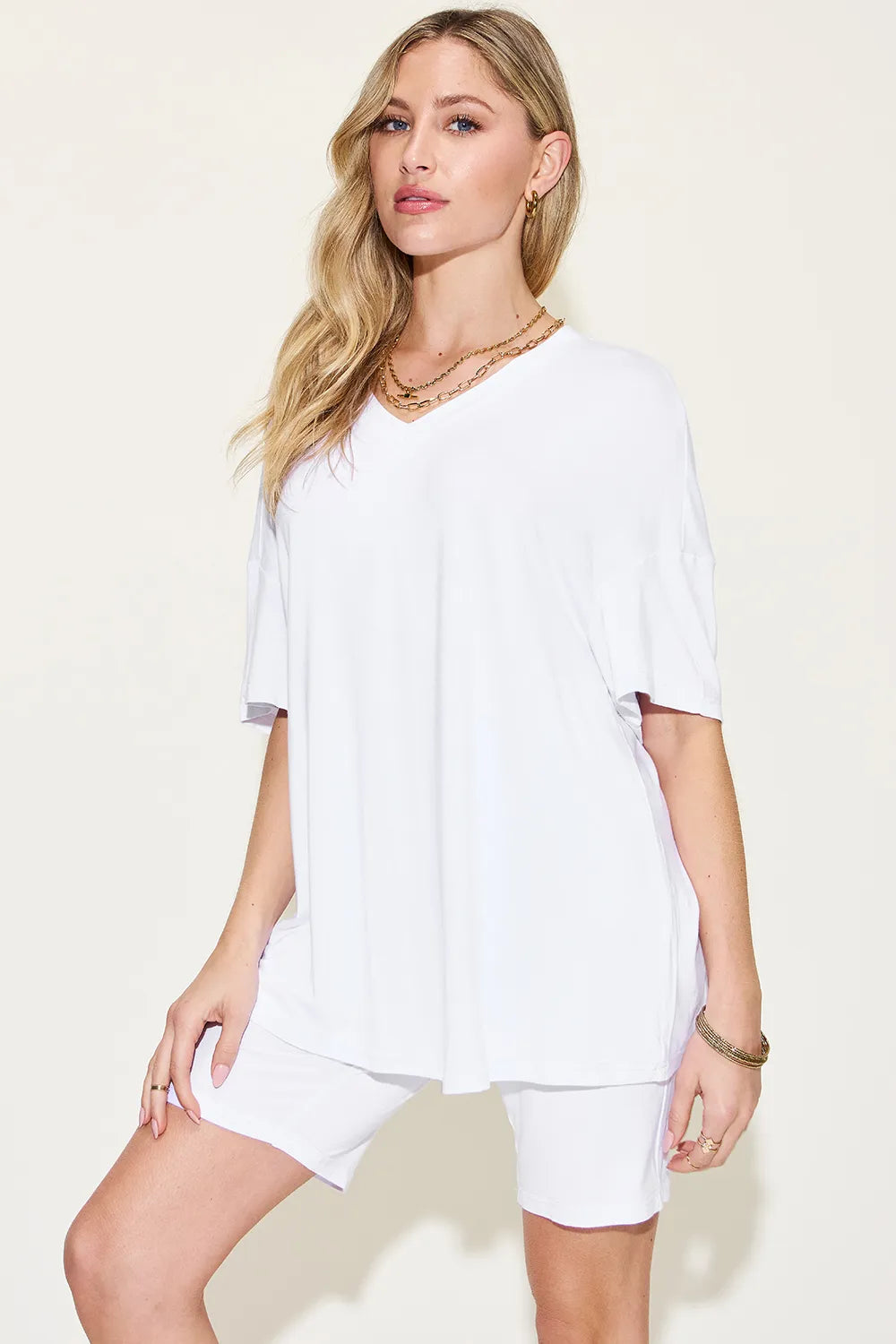 Plus Size V-Neck Drop Shoulder T-Shirt and Shorts Set in White for Women