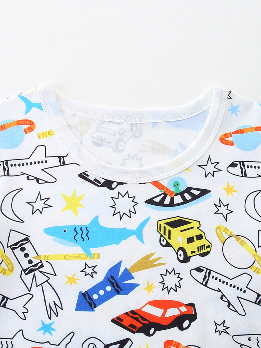 Cartoon Vehicle Print Tee and Shorts Set in White for Boys