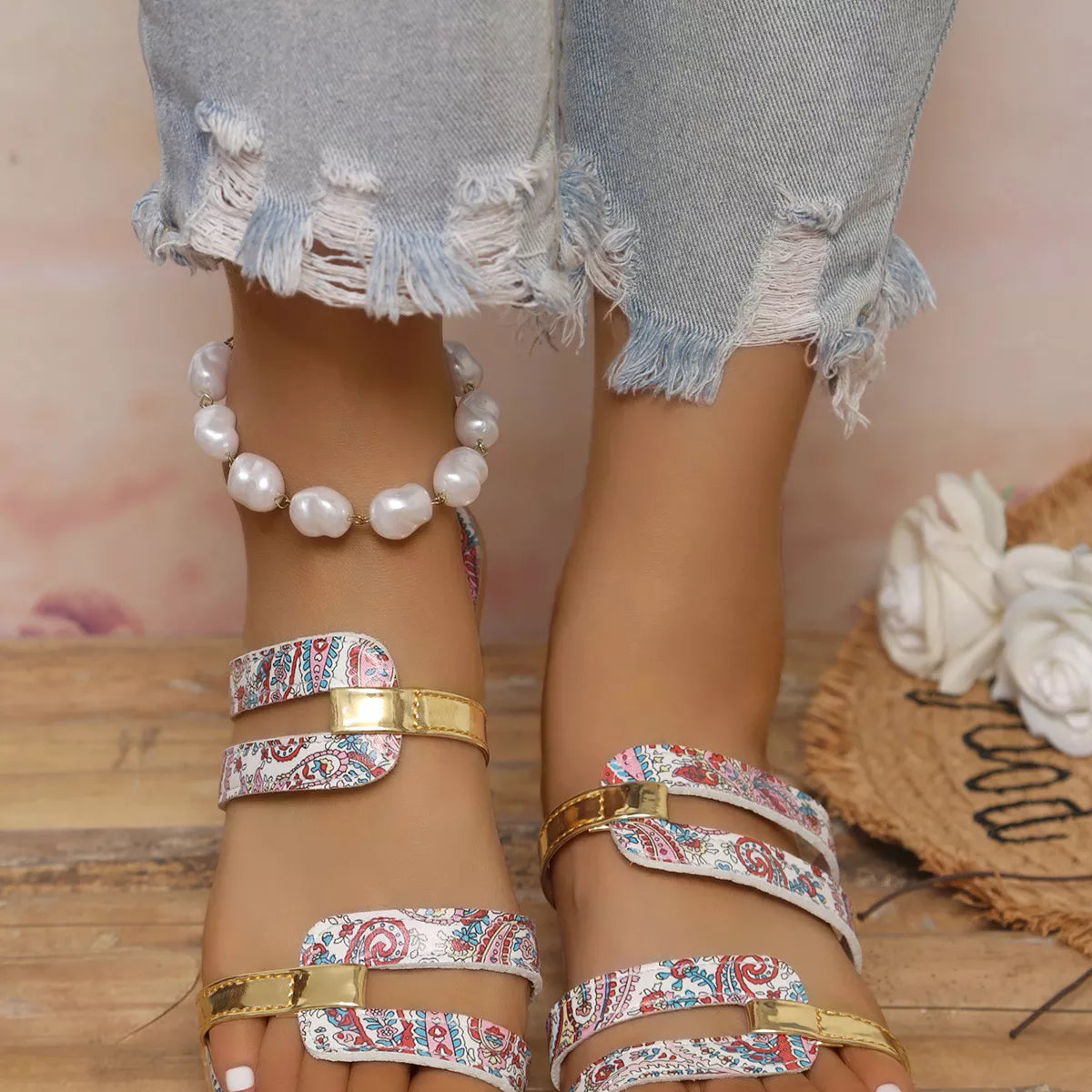 Open Toe Wedge Sandals in Red in White for Women