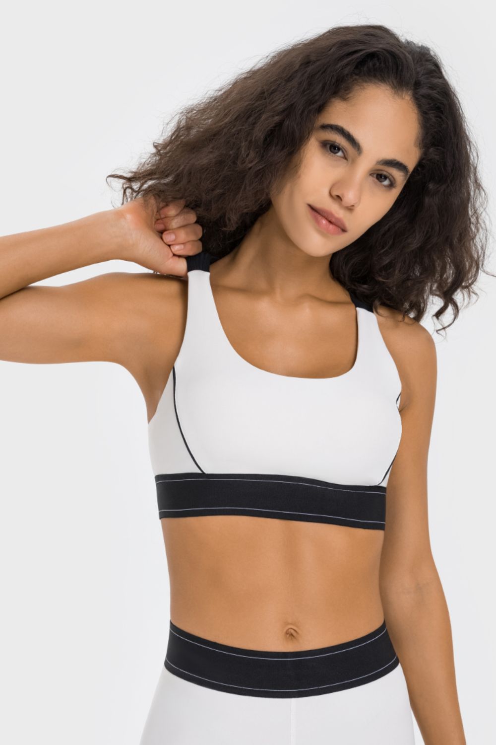 Contrast Sports Bra in Black for Women