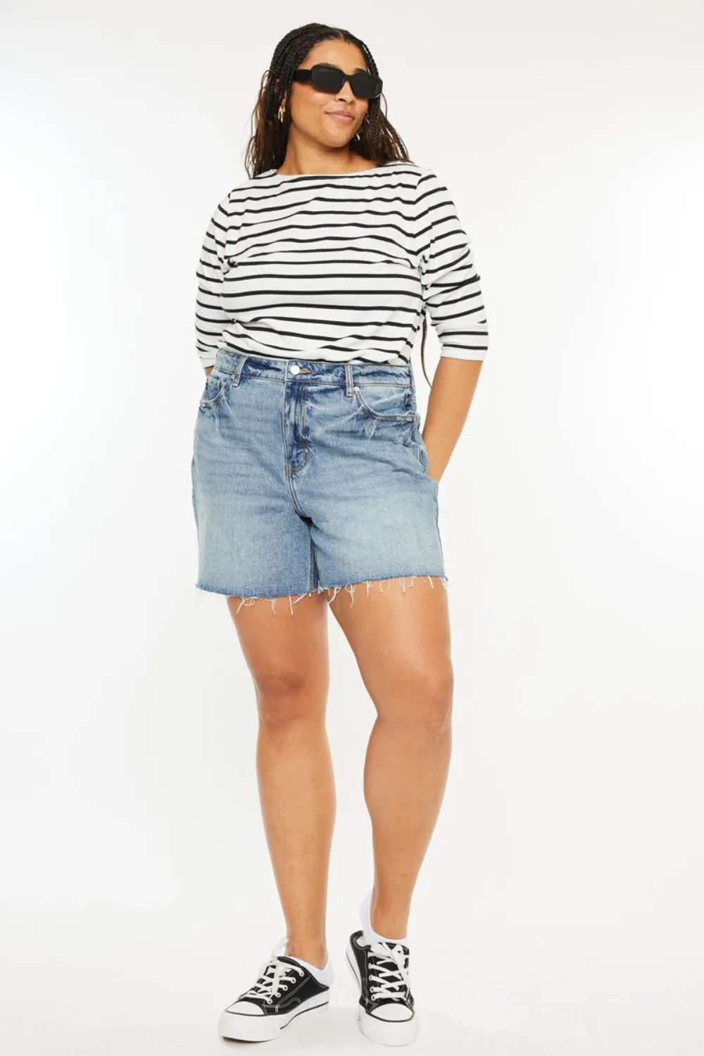 Plus Size Raw Hem High Waist Denim Shorts in Medium for Women