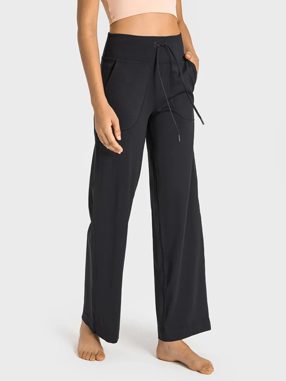 Drawstring Waist Wide Leg Sports Pants with Pockets in Black for Women