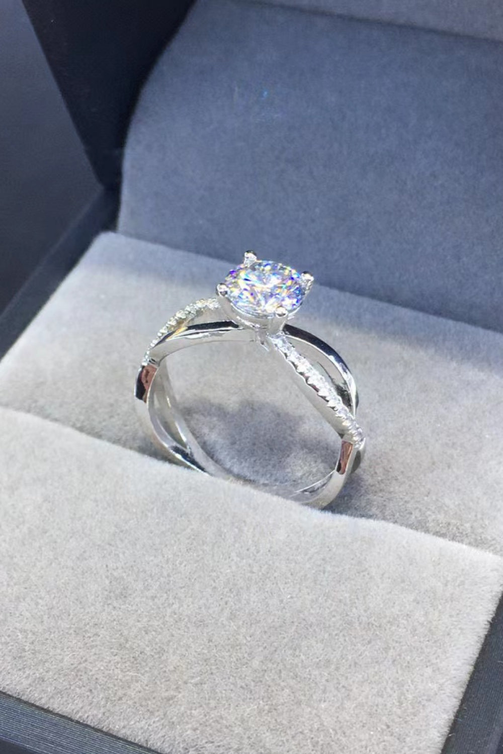 2 Carat Moissanite Crisscross 925 Sterling Silver Ring for Women