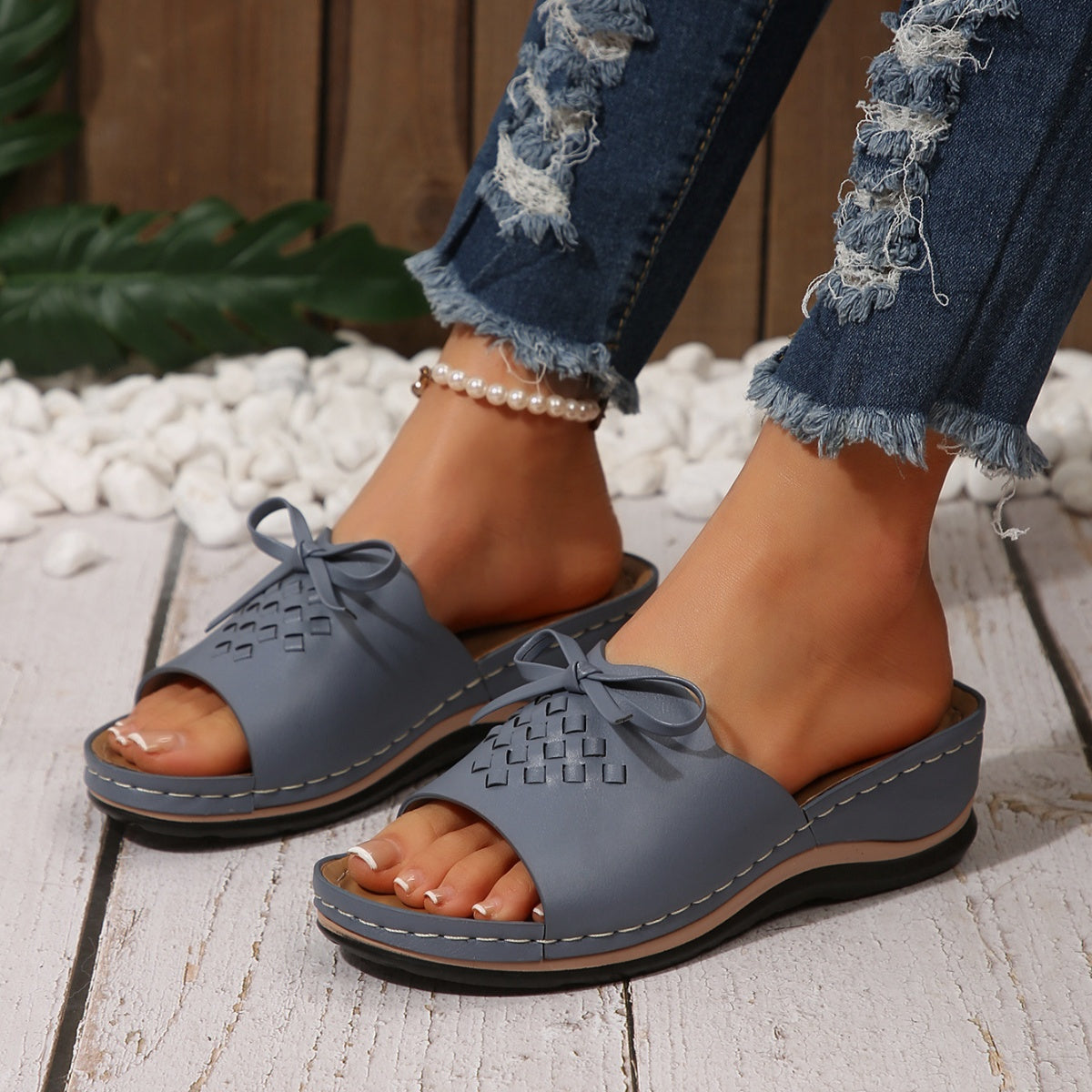 Open Toe Wedge Sandals in Light Pink for Women