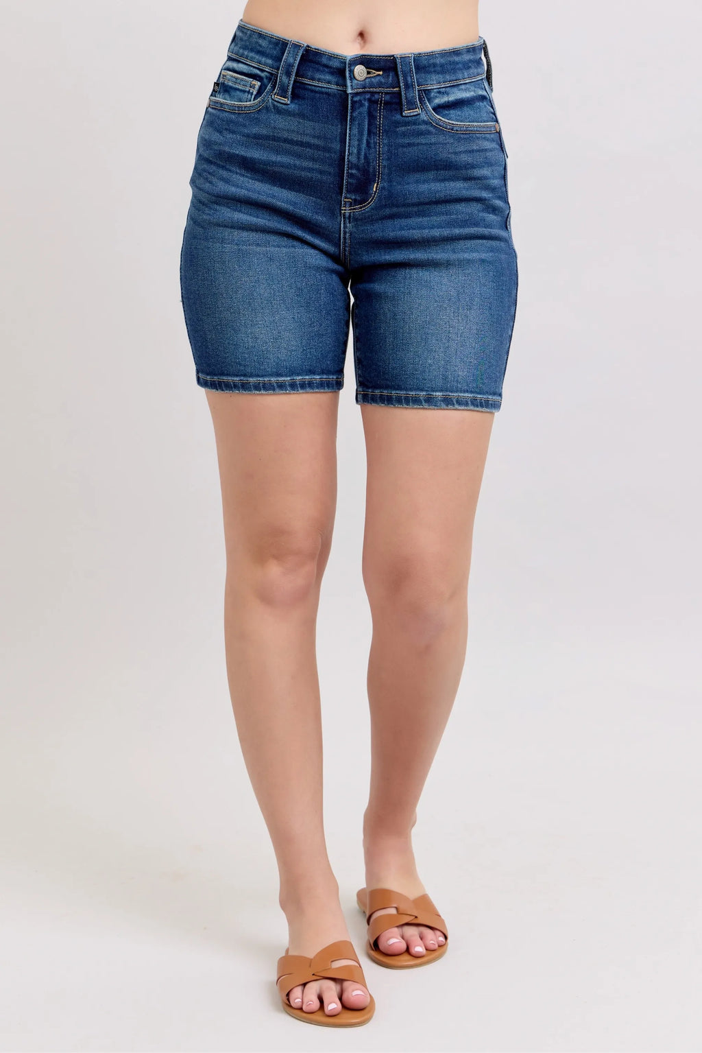 High Waist Bermudas Jeans W/ Back Flap Pockets Plus Size in Dark for Women