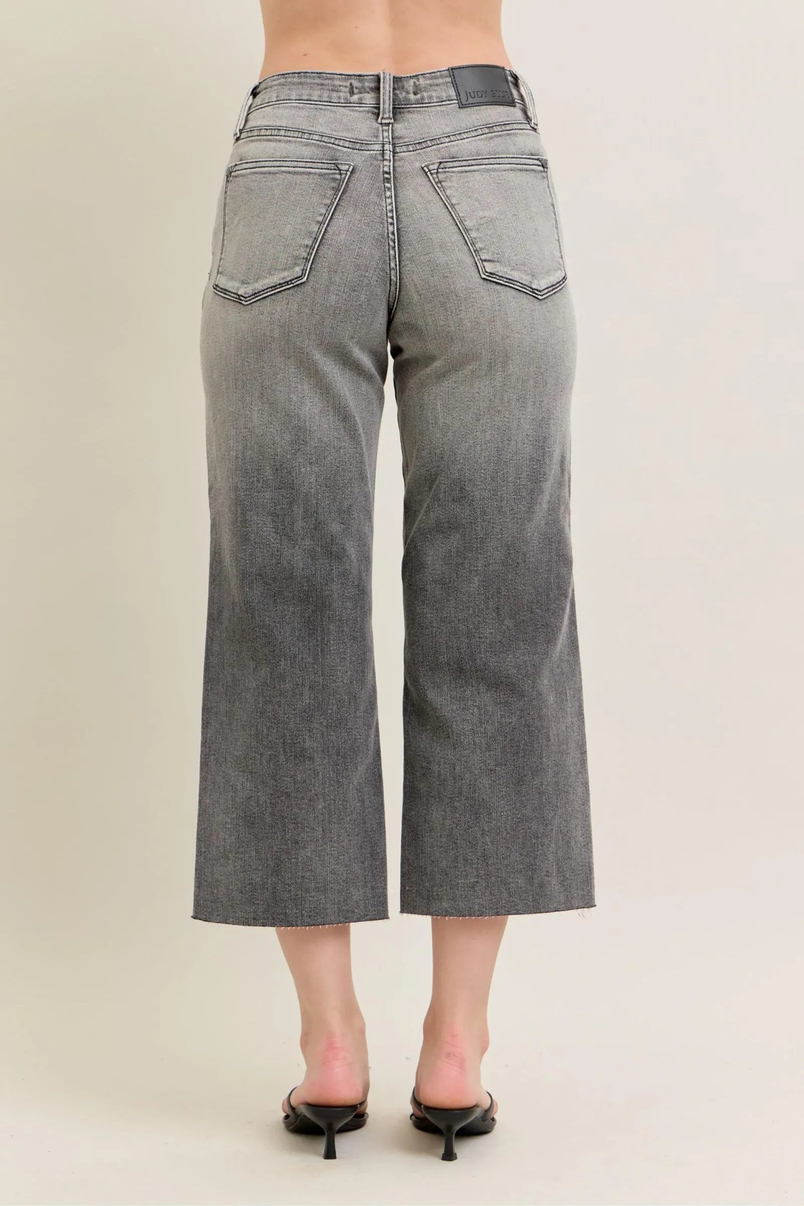 Wide Leg Capris Jeans Plus Size in Gray for Women
