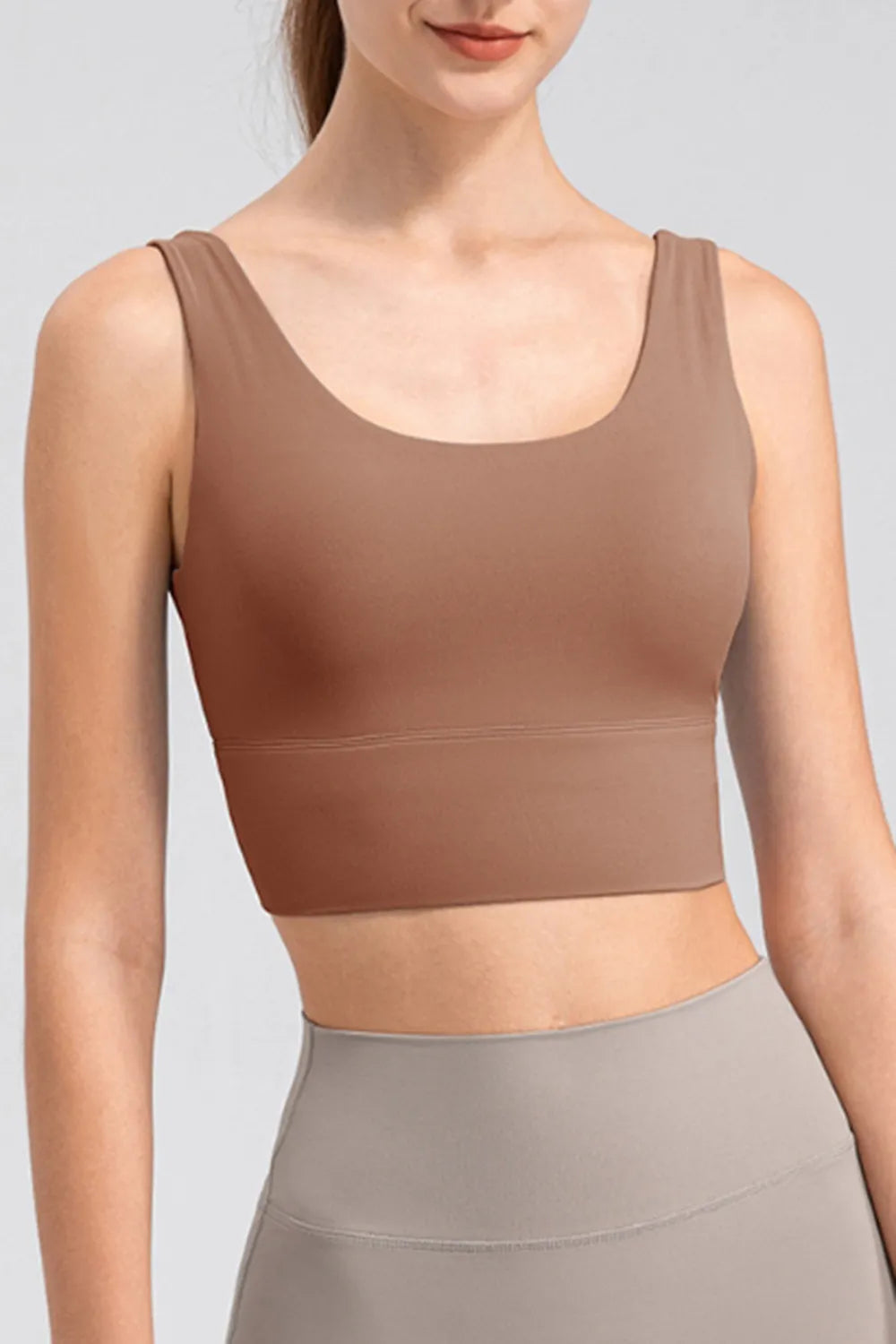 Scoop Neck Wide Strap Active Tank in Black for Women