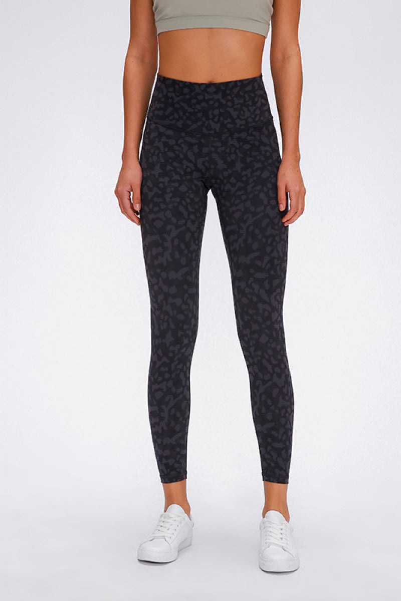 Wide Seamless Band Waist Sports Leggings in Mocha for Women
