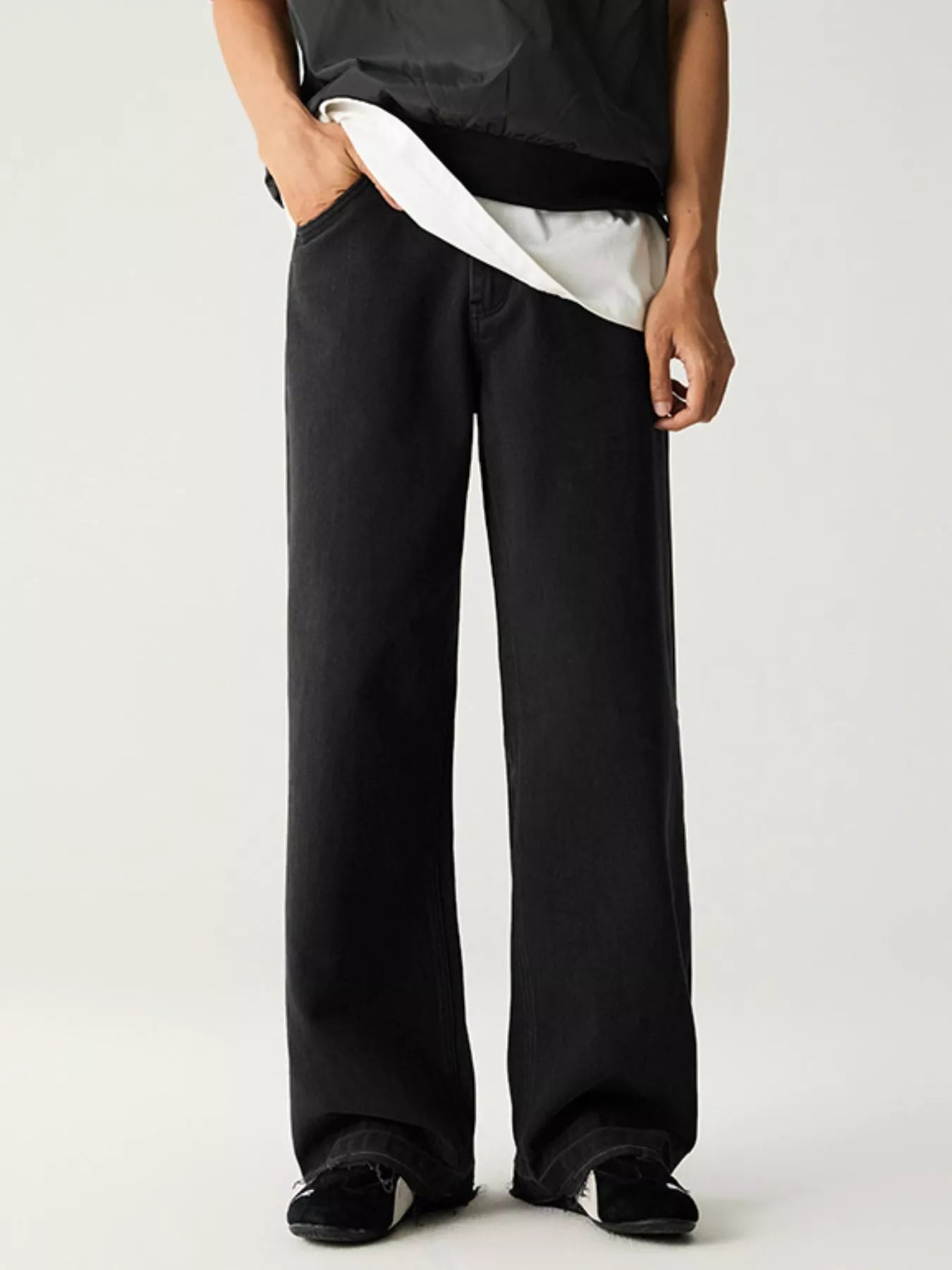 Wash Relaxed Fit Wide Leg Jeans in Berry Red for Men