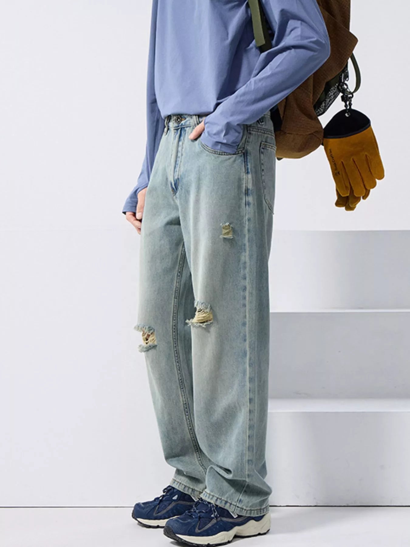 Distressed Wide Leg Jeans in Light Blue for Men