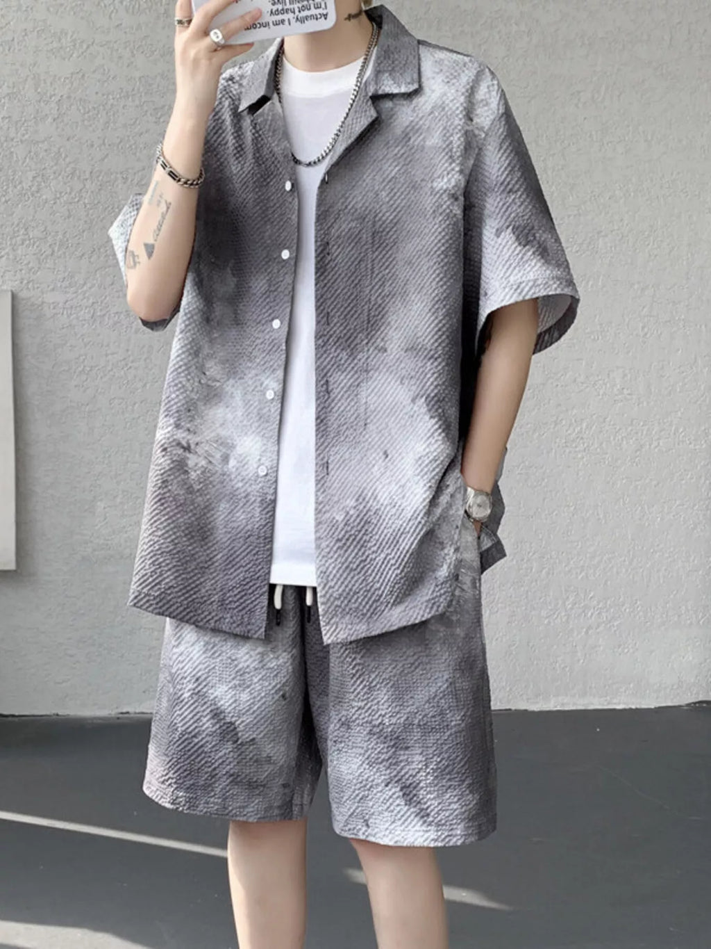 Plus Size Tie-Dye Print Shirt and Shorts Set in Gum Leaf for Men