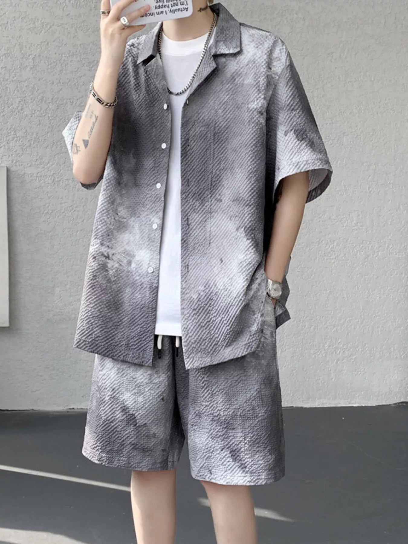 Plus Size Tie-Dye Print Shirt and Shorts Set in Gum Leaf for Men