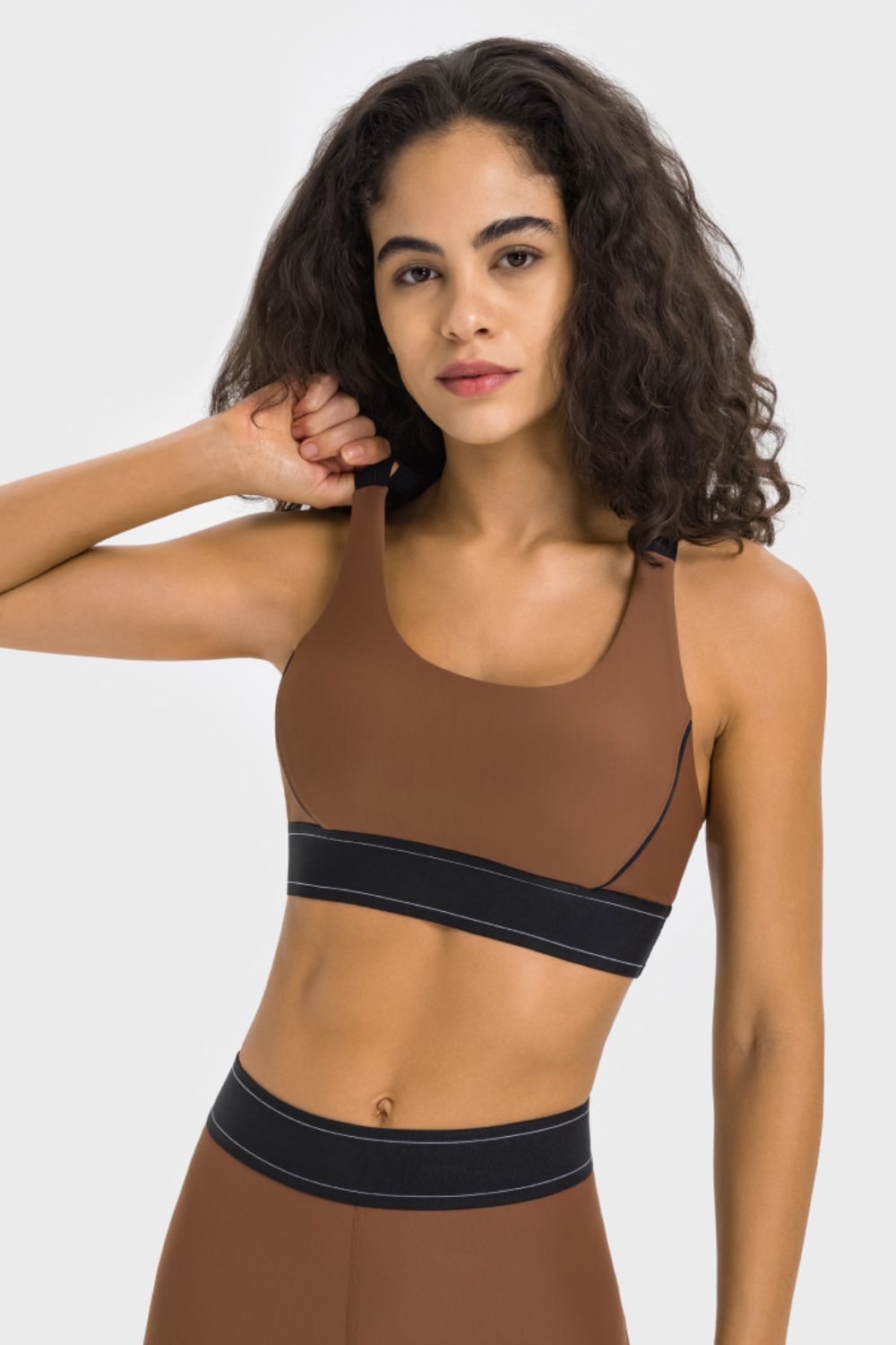 Contrast Sports Bra in Chocolate for Women