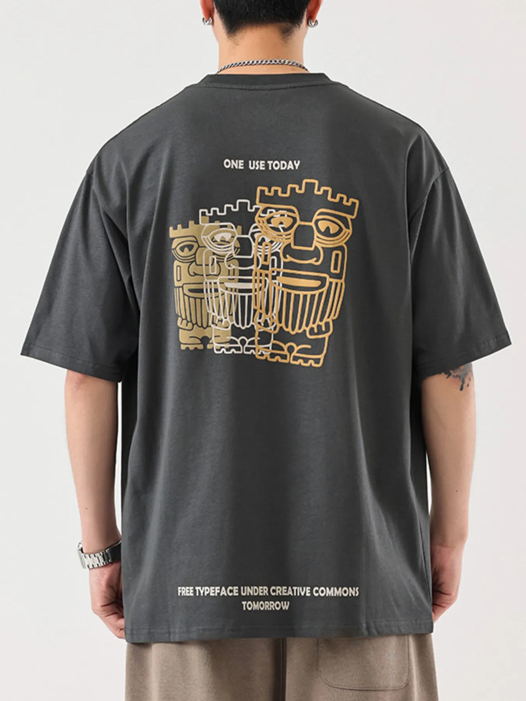 Plus Size Graphic Round Neck Half Sleeve T-Shirt in Dark Gray for Men