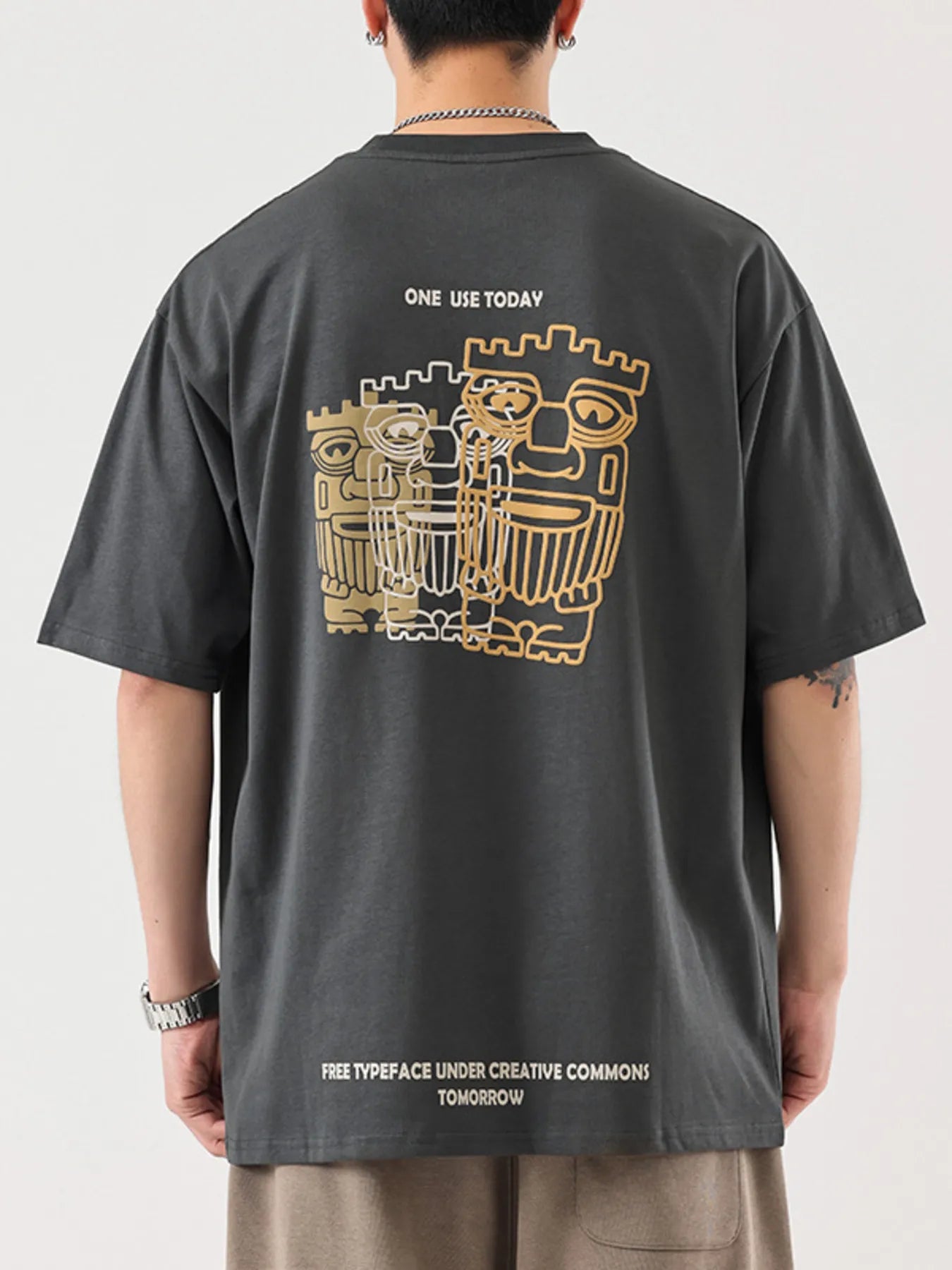 Plus Size Graphic Round Neck Half Sleeve T-Shirt in Dark Gray for Men