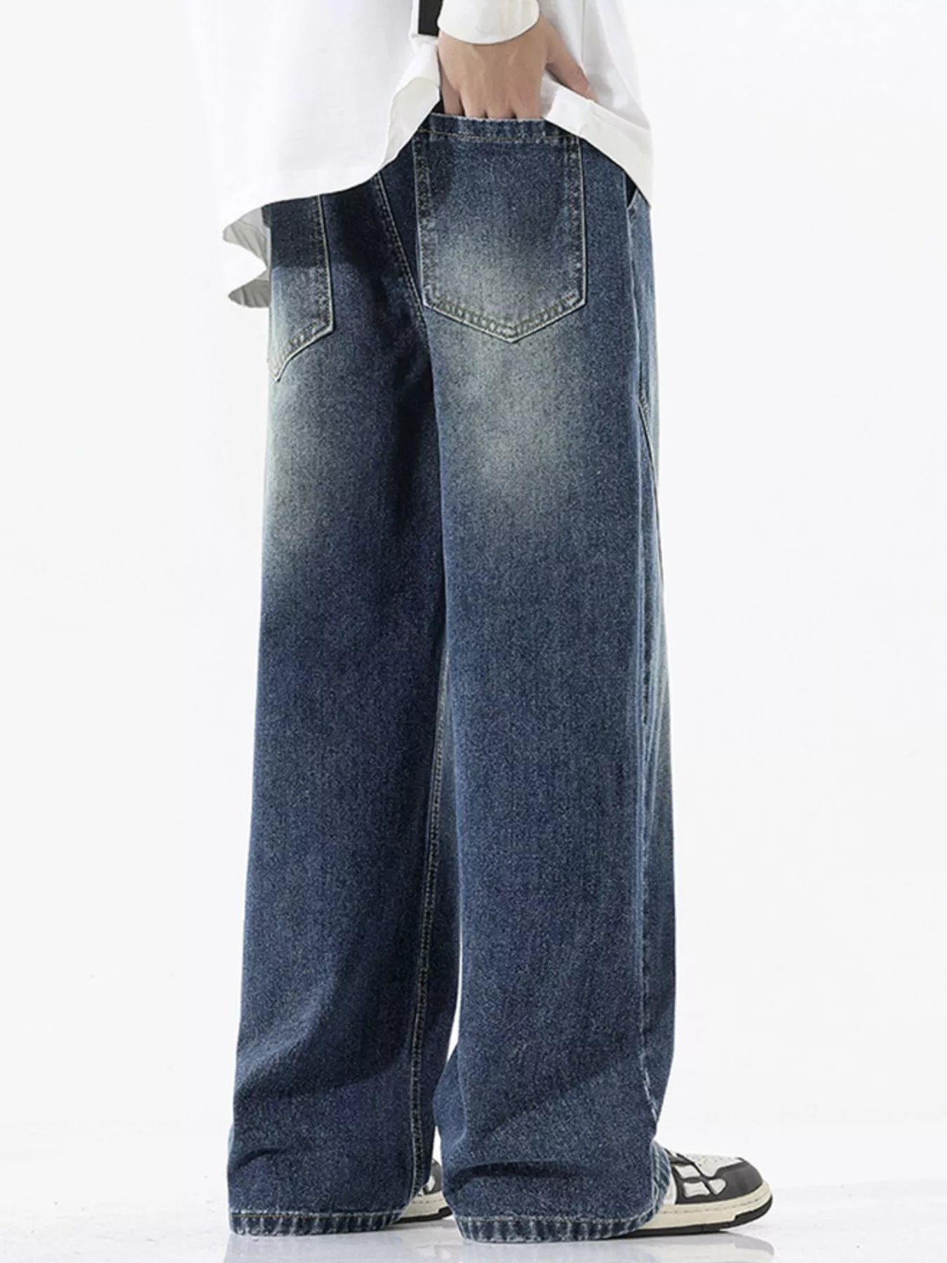 Vintage Wash Wide Leg Jeans Plus Size in Vintage Blue in Ash for Men