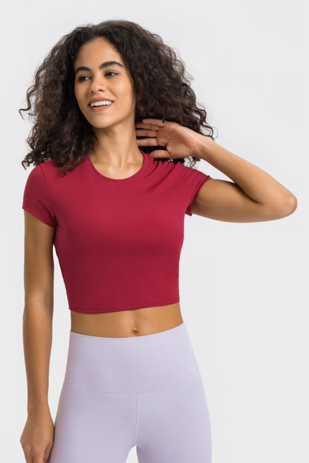 Round Neck Short Sleeve Cropped Sports T-Shirt in Black for Women