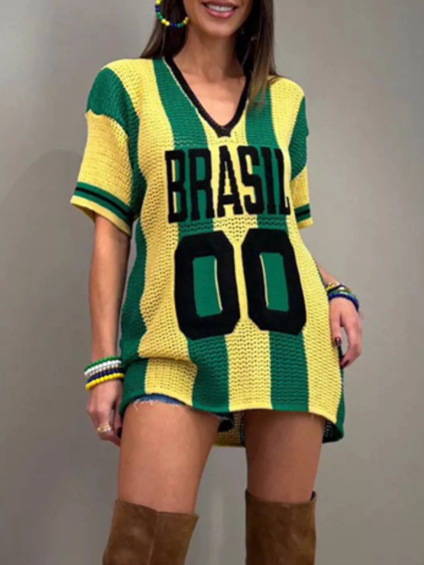 Letter Color Block V-Neck Sweater in Green for Women