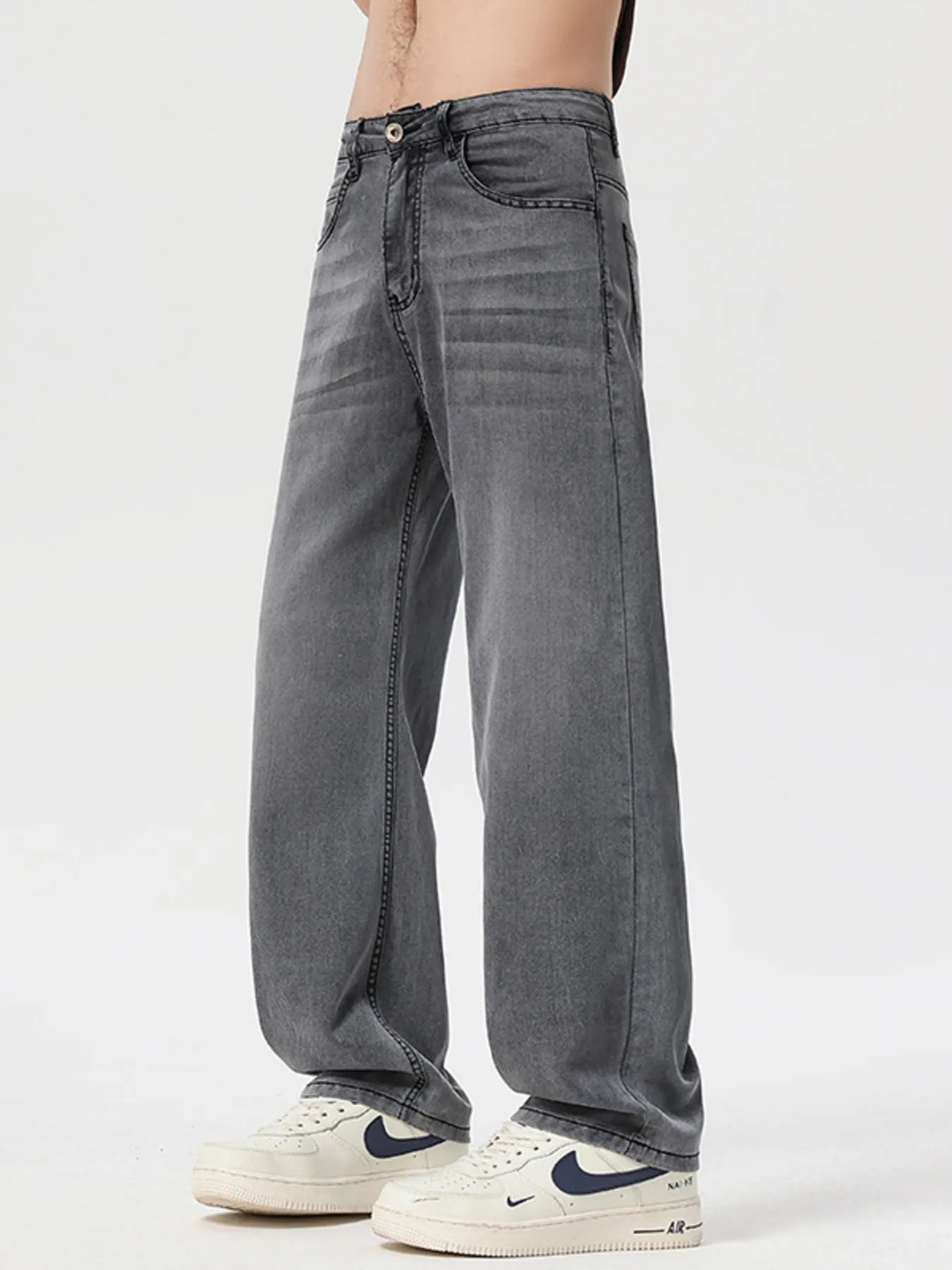 Loose Fit Wash Jeans in Vintage Blue for Men