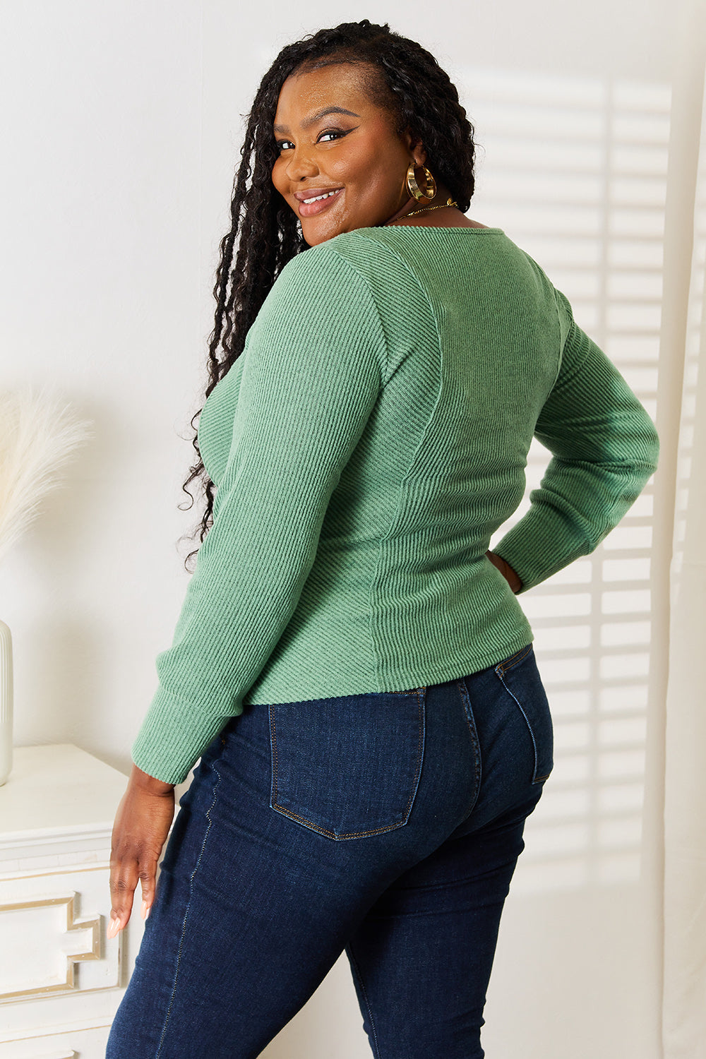 Scoop Neck Long Sleeve Top in Green for Women