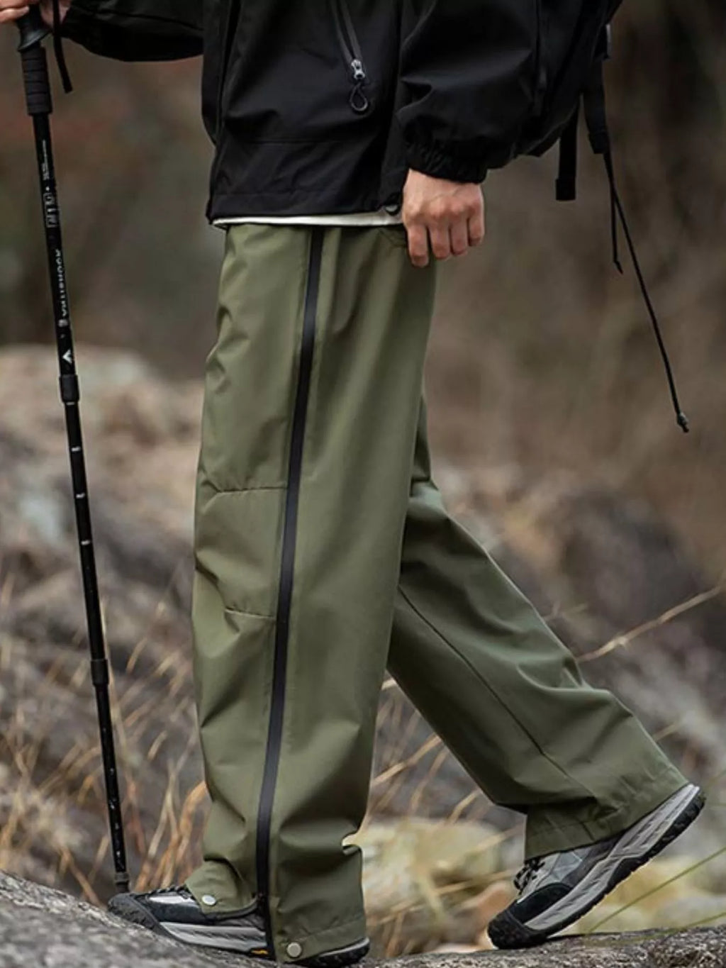 Outdoor Tactical Cargo Pants with Multiple Pockets in Light Gray for Men