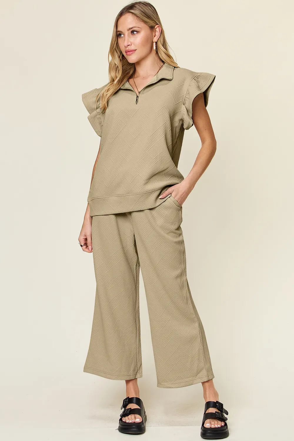 Texture Ruffle Short Sleeve Top and Drawstring Wide Leg Pants Set in Green for Women