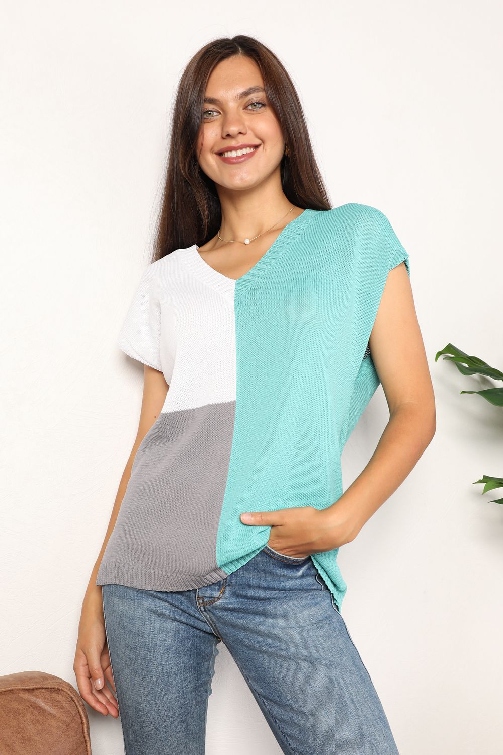 Color Block V-Neck Knit Top for Women