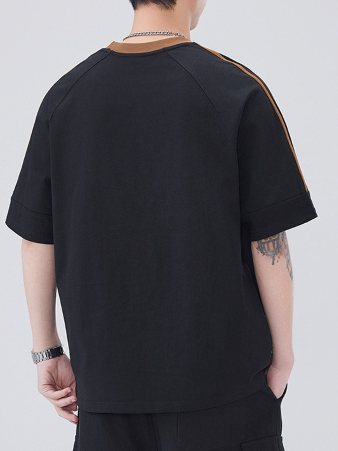 Plus Size Striped Trim Casual T-Shirt in Apricot for Men