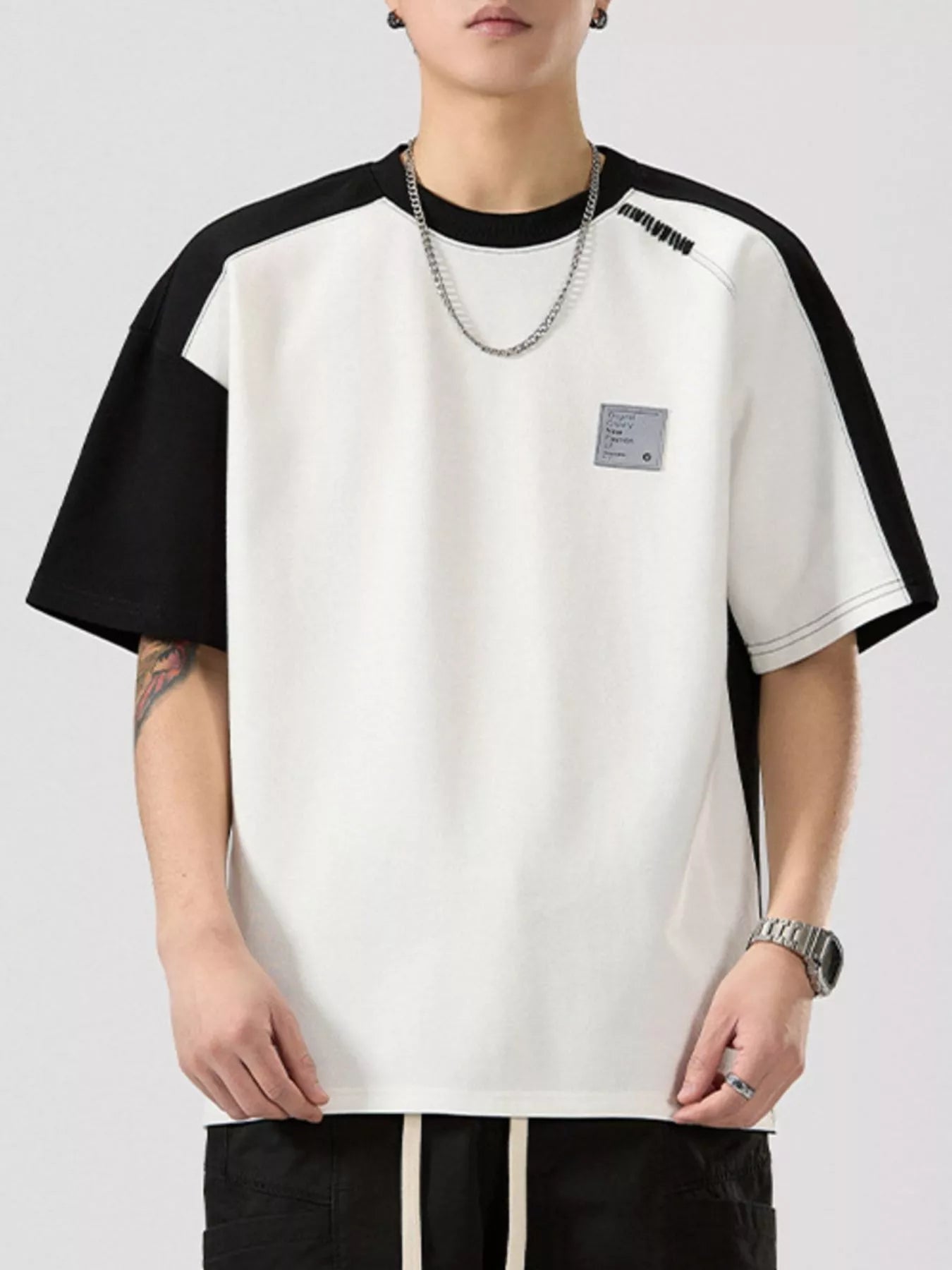 Contrast Round Neck Short Sleeve T-Shirt Plus Size in Black and White for Men