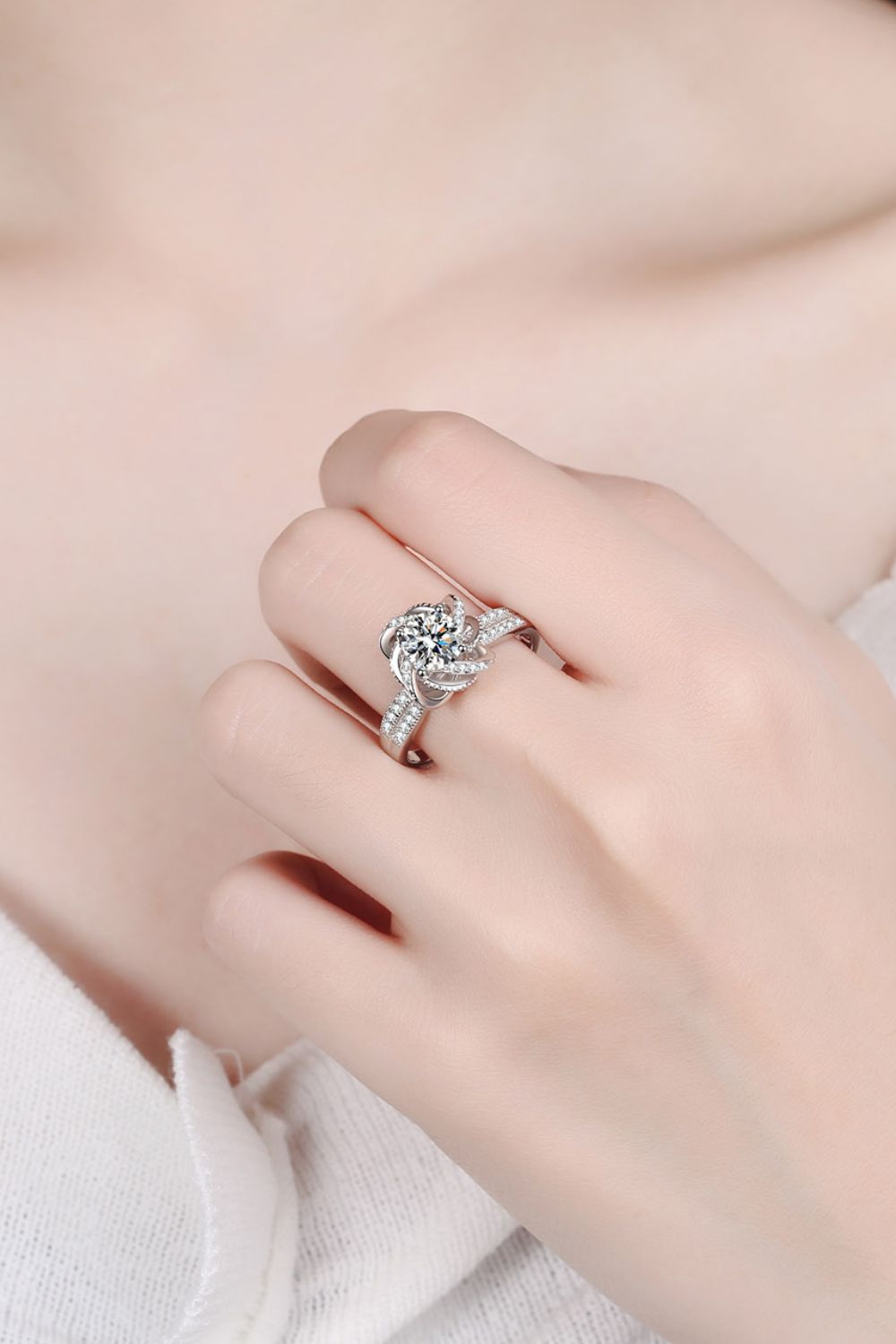 1 Carat Moissanite 925 Sterling Silver Ring in Relaxed for Women