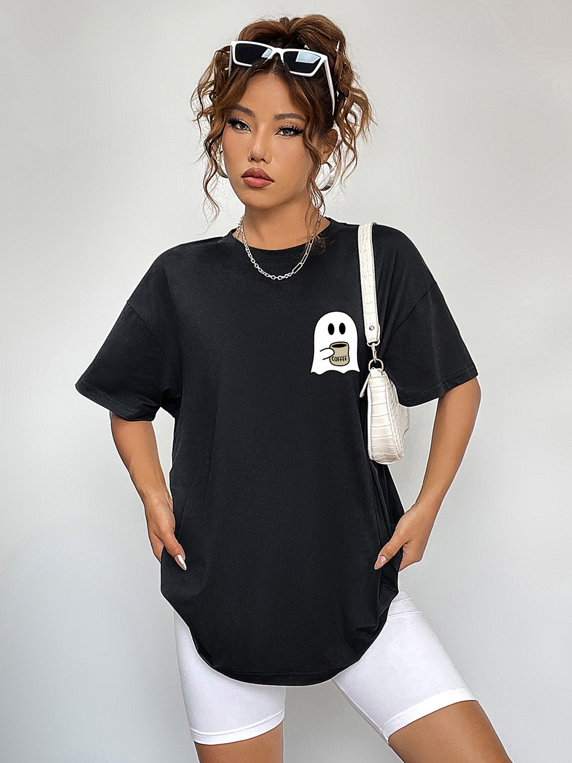 Round Neck Short Sleeve Ghost Graphic T-Shirt in Black for Women