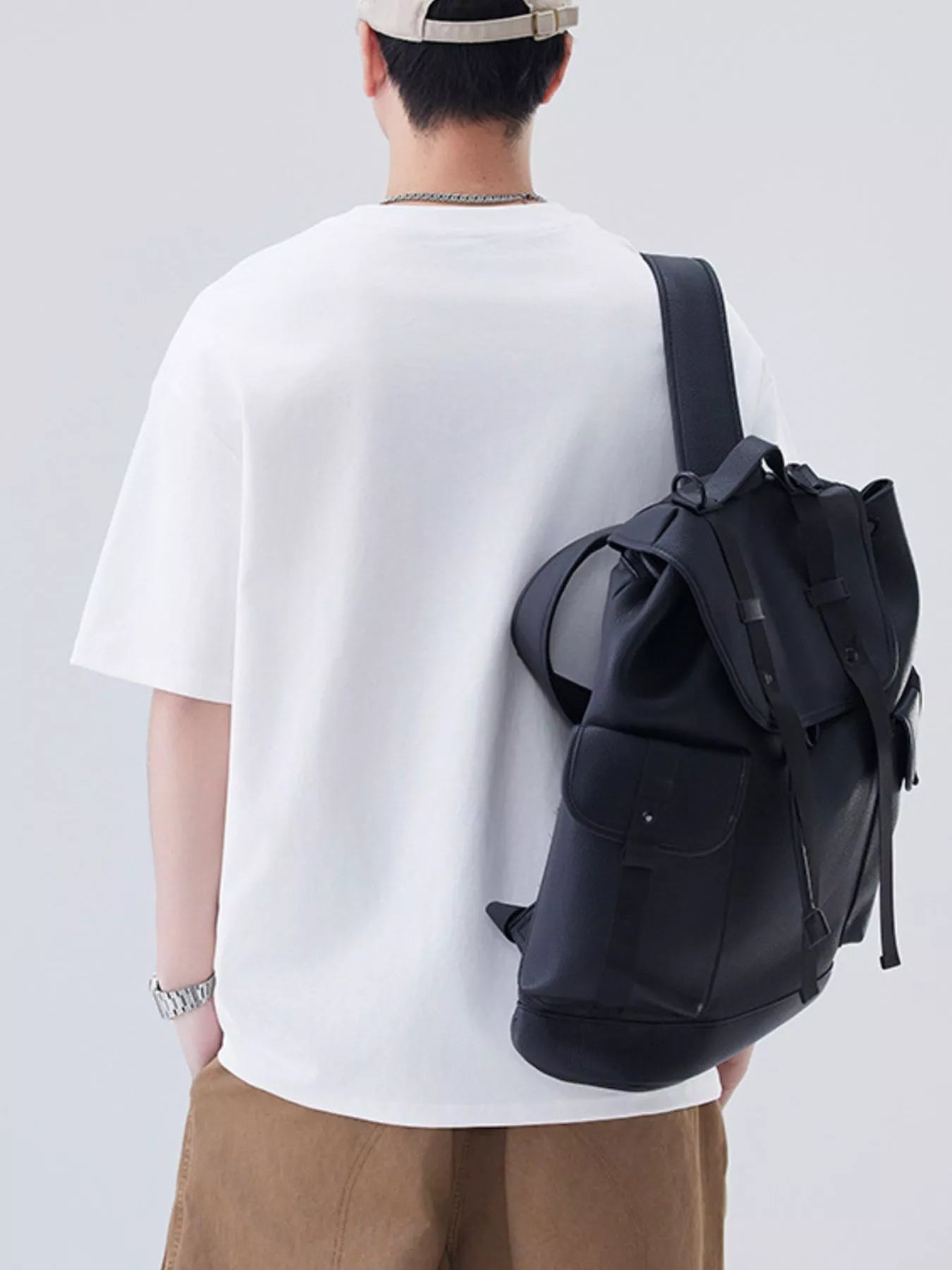 Plus Size Round Neck Short Sleeve T-Shirt in White in Black for Men
