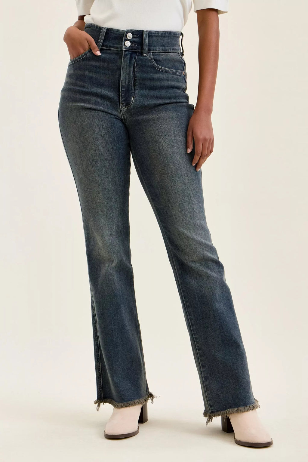 High Waist Double Button Frayed Hem Jeans in Md for Women