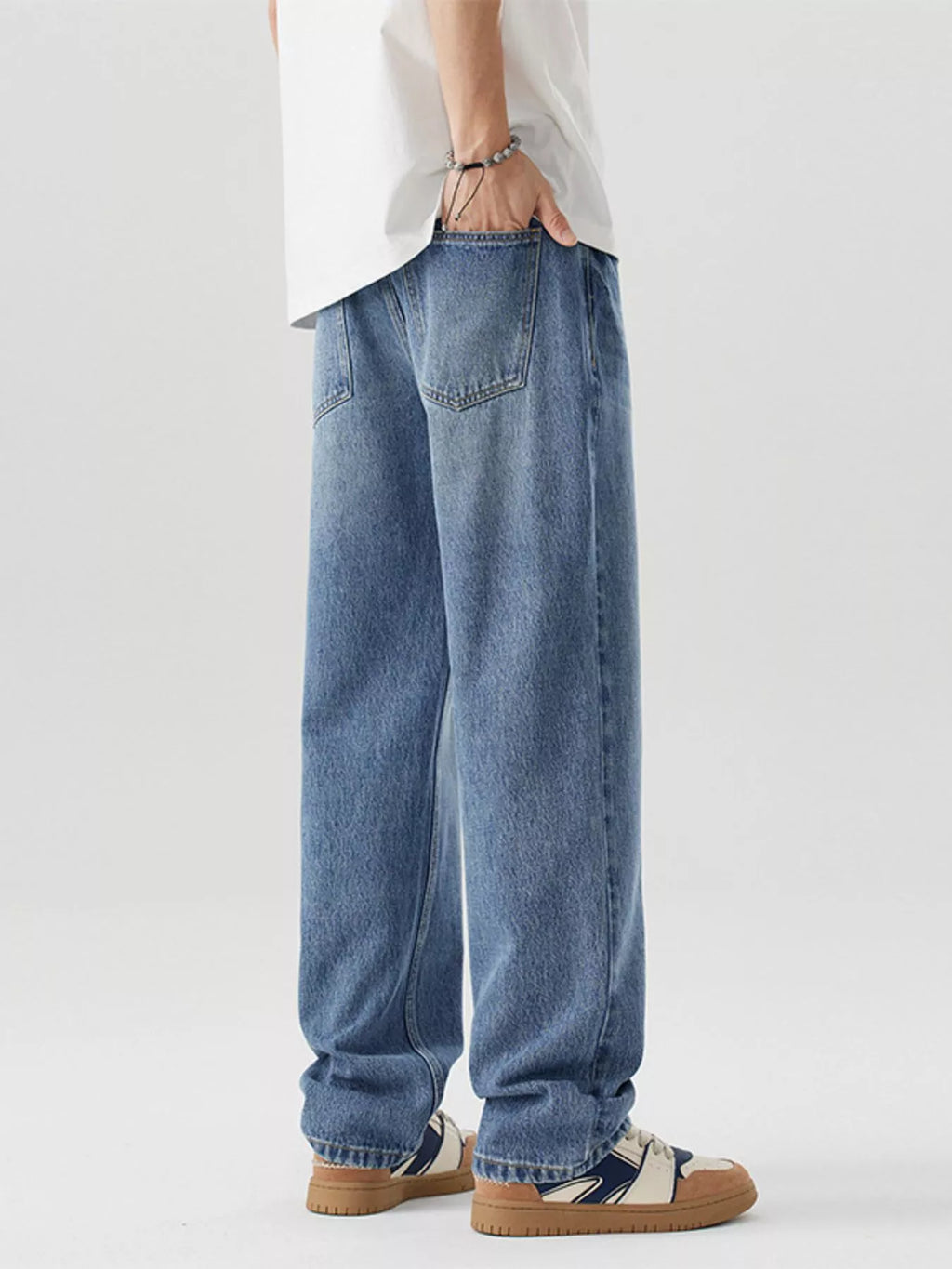Relaxed Fit Wash Jeans in Blue for Men