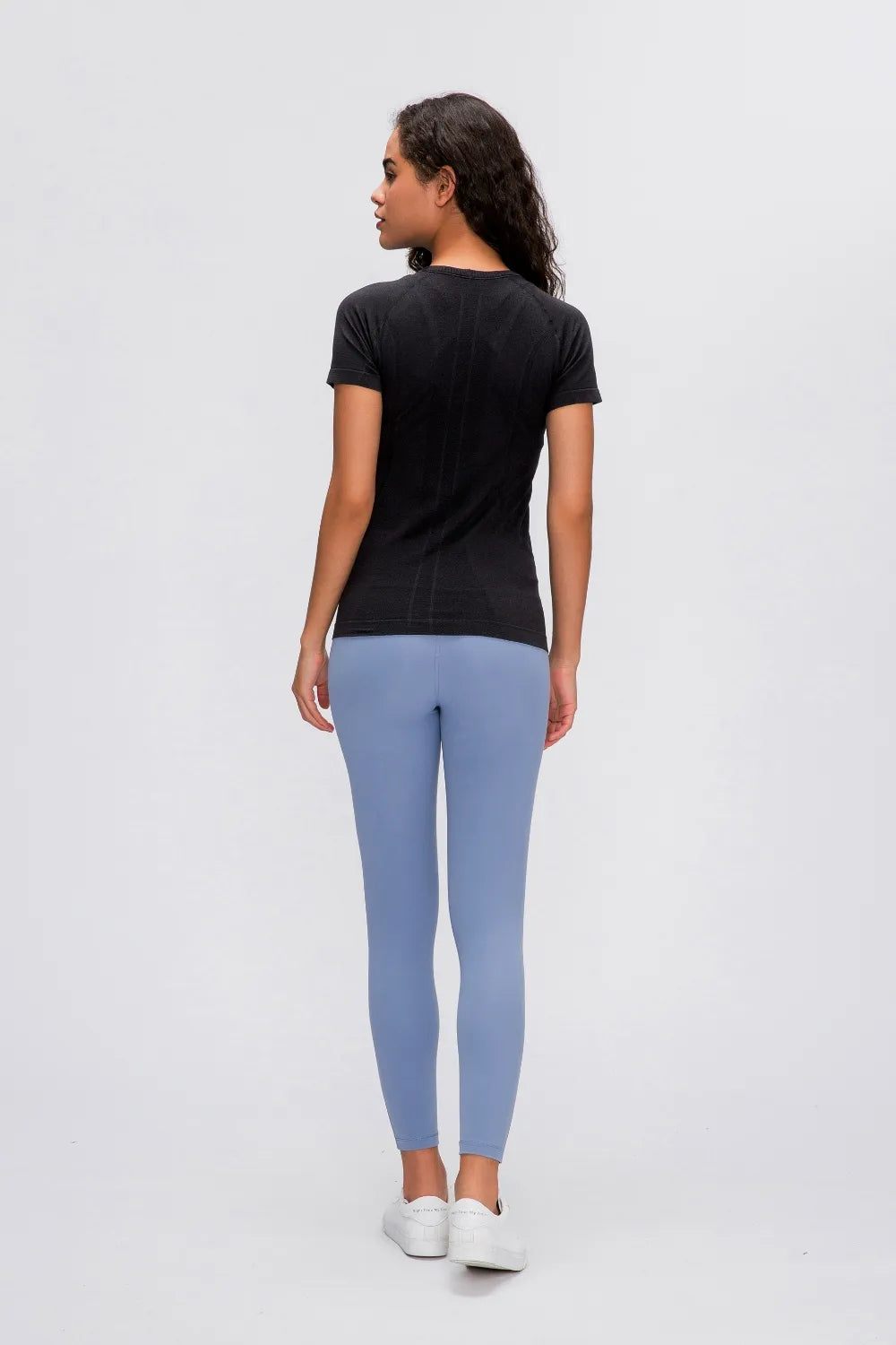 Round Neck Short Sleeve Active T-Shirt in Black for Women