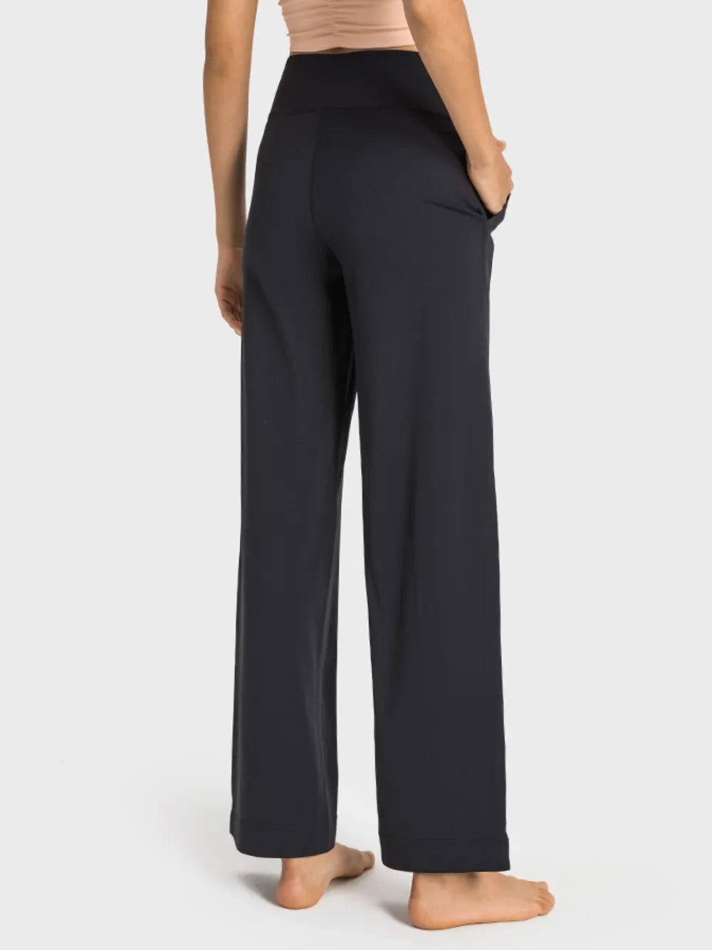 Drawstring Waist Wide Leg Sports Pants with Pockets in Black for Women