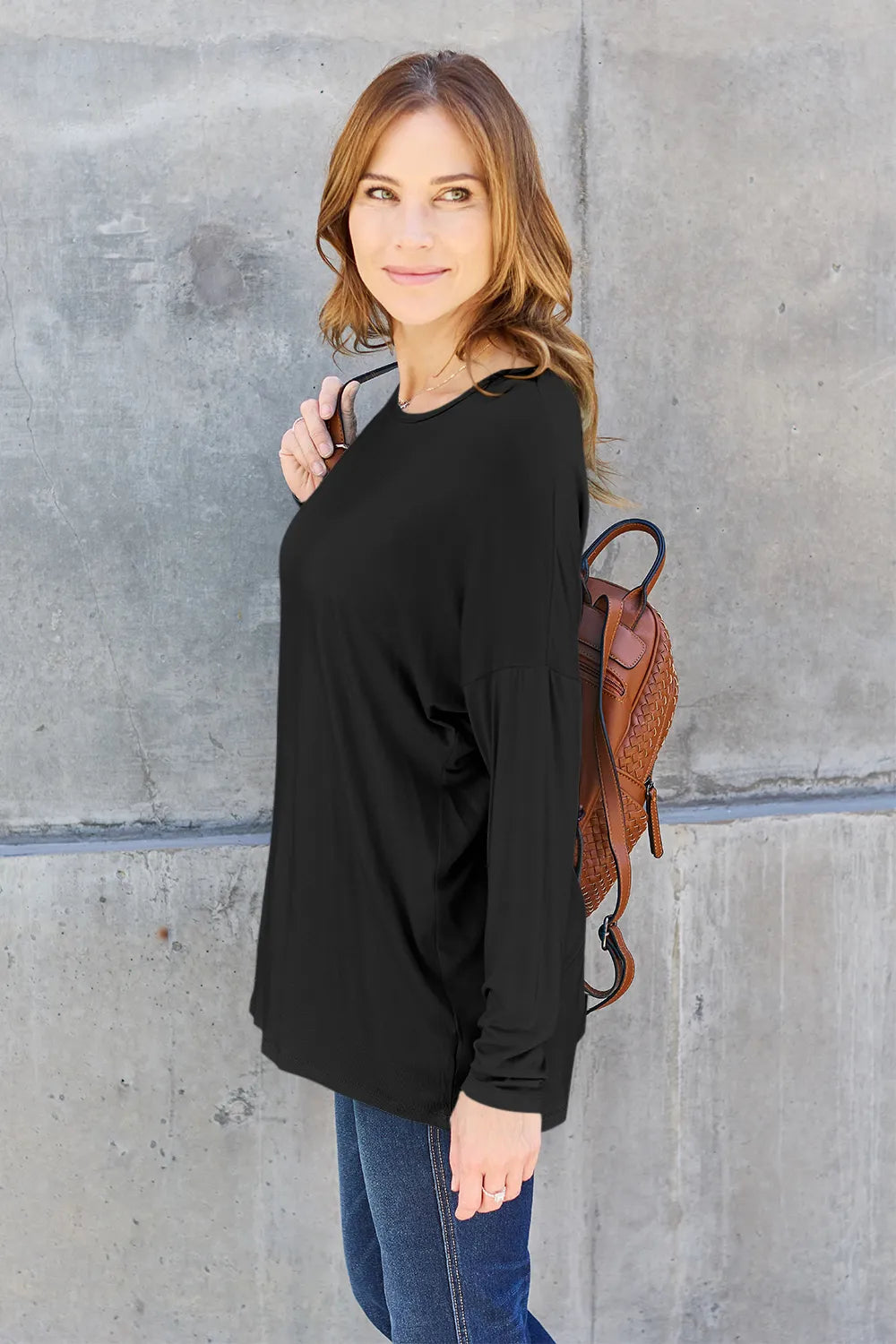 Plus Size Round Neck Dropped Shoulder T-Shirt in Black for Women