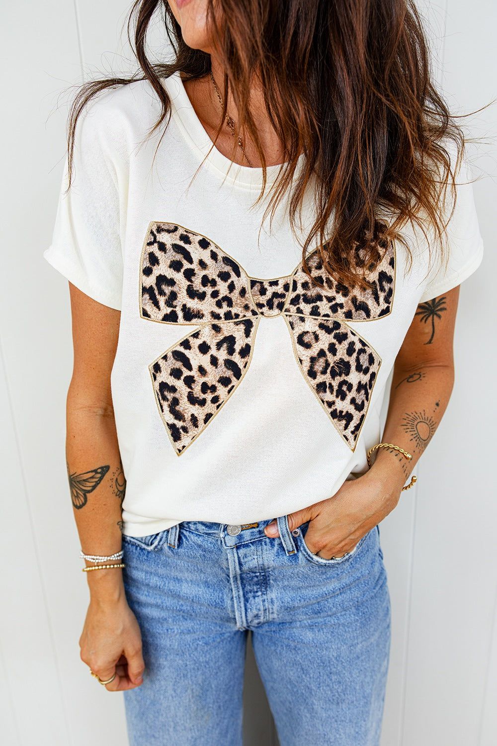Leopard Bow Graphic Relaxed Fit T-Shirt in White for Women
