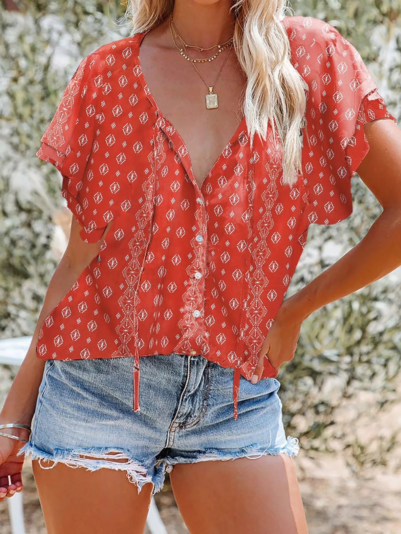 Floral Print V-Neck Shirt Plus Size in Black for Women